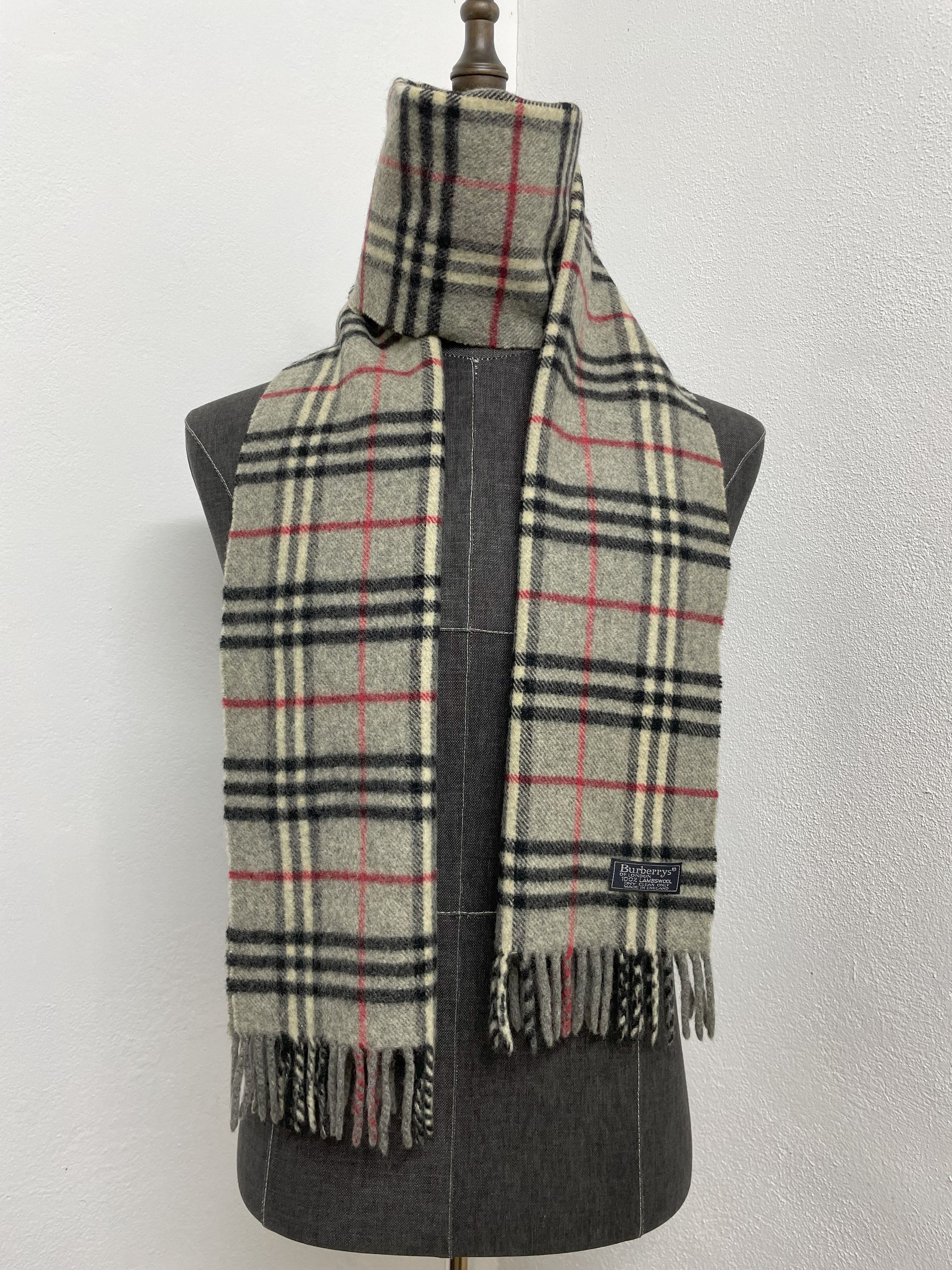Burberry Burberrys Scarf / Muffler - 6155 Size ONE SIZE - 1 Thumbnail