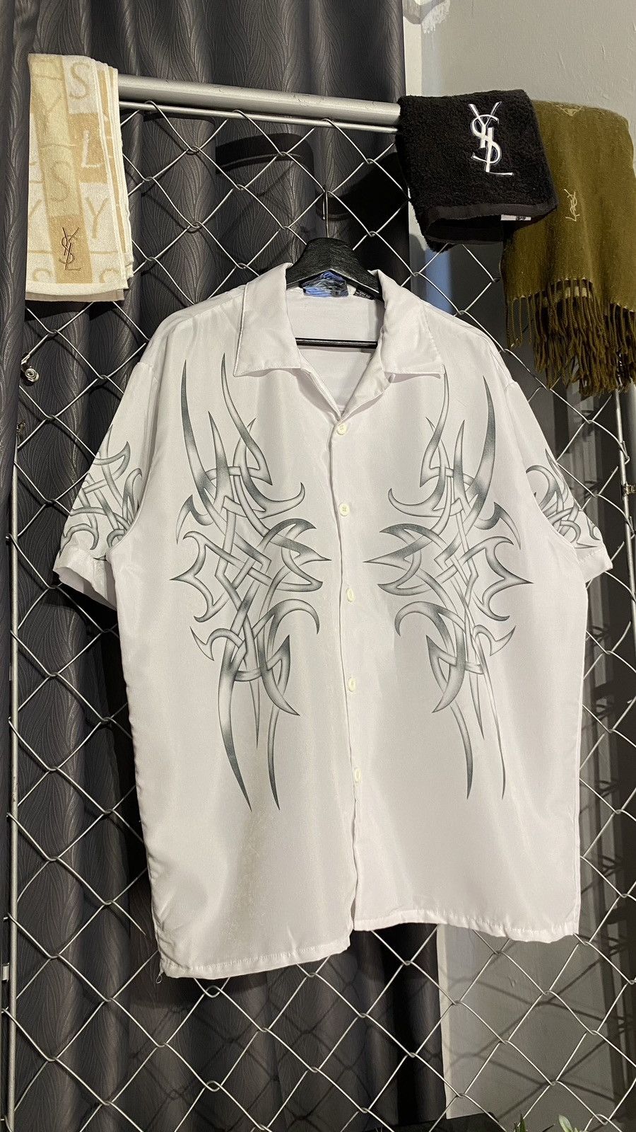 Vintage Y2K Sapphire Lounge Shirt Graphic Satin Open Collar Large Size US L / EU 52-54 / 3 - 1 Thumbnail