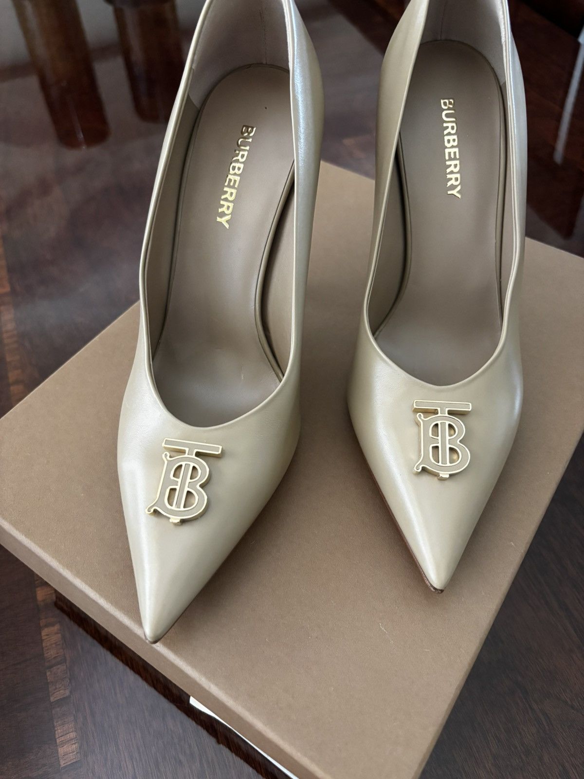Burberry Burberry Heels Size US 6 / IT 36 - 2 Thumbnail