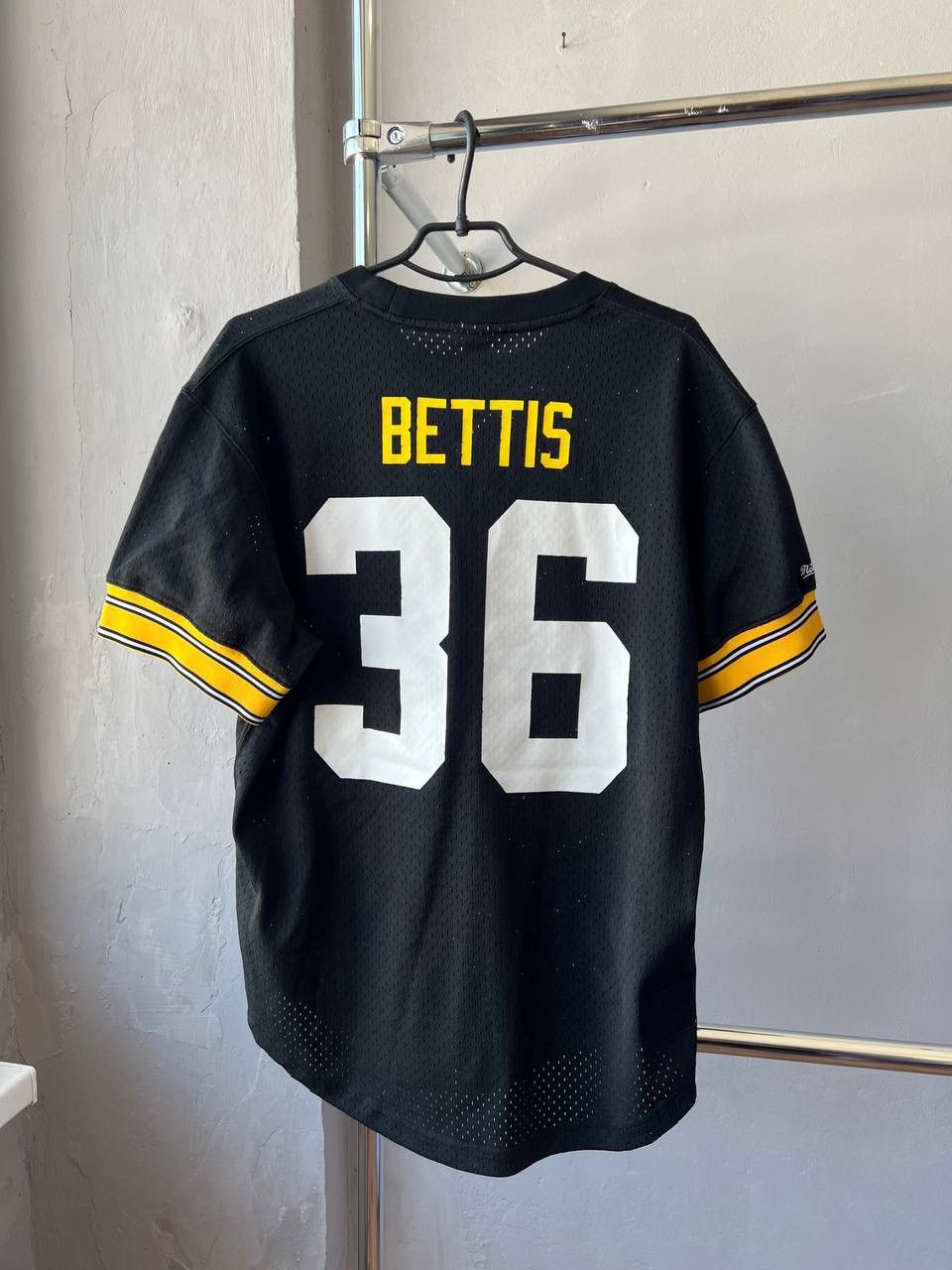 NFL 1996 RETRO PITTSBURG STEELERS #36 BETTIS MITCHELL&NESS SHIRT Size US L / EU 52-54 / 3 - 14 Thumbnail