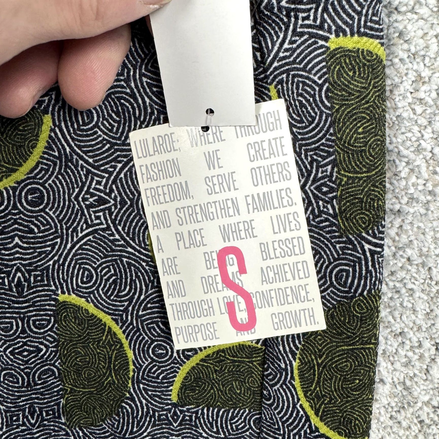 Vintage LuLaRoe Cassie Skirt Womens Small Gray Green Geometric Pencil Stretch Bodycon Size 28" / US 6 / IT 42 - 3 Thumbnail