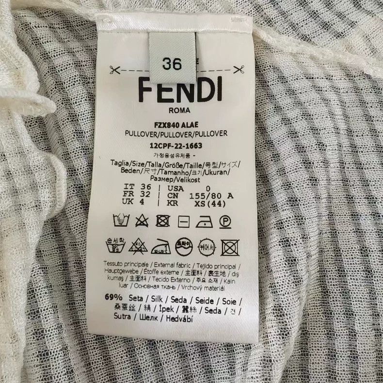 Fendi Fendi size 36 Solid colour ruffled turtleneck sweater Size US XXS / EU 40 - 4 Thumbnail