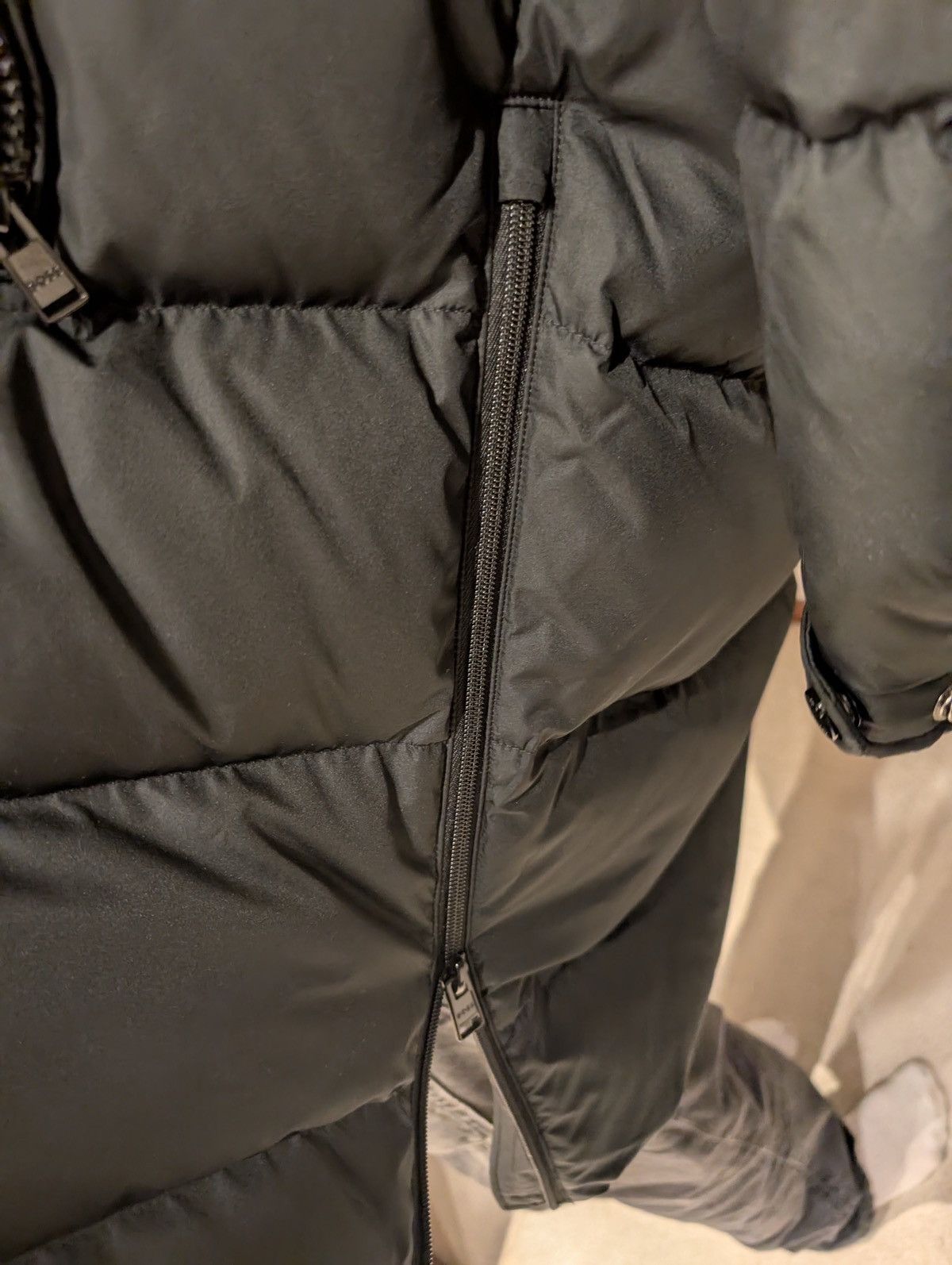 Hugo Boss BOSS Down Jacket – Size 52 – Brand New, Never Worn Size US L / EU 52-54 / 3 - 8 Thumbnail