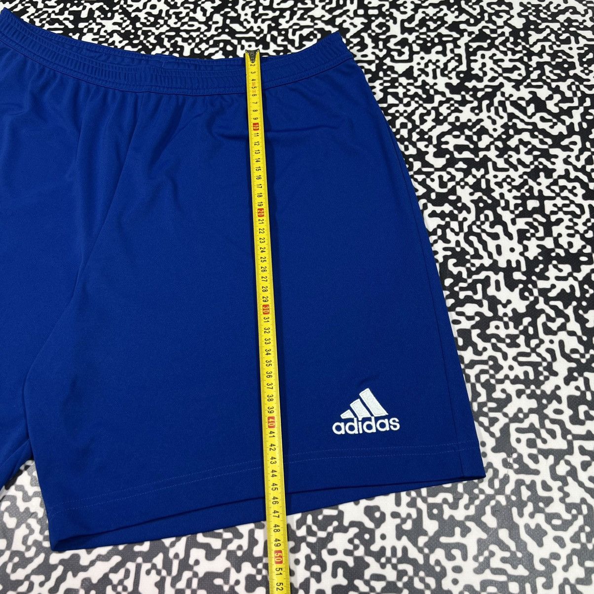 Adidas Vintage Y2K Adidas Sports Style Retro Casual Basic Shorts Size US 37 - 13 Thumbnail