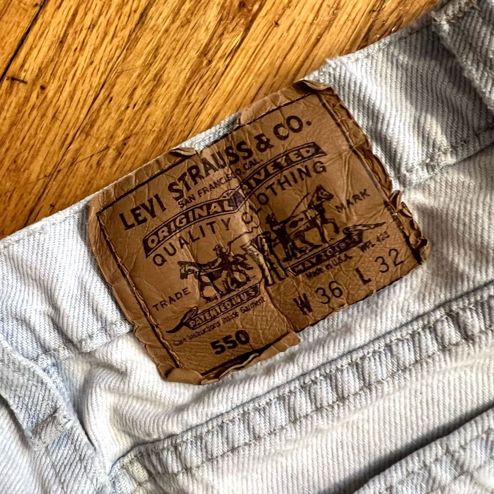 Levi's VINTAGE Levi’s Jea ns Mens 36 X32 Light Wash 550 Orange Tab Distressed Straight Jeans 34x30.5 Mens Size US 36 / EU 52 - 7 Thumbnail
