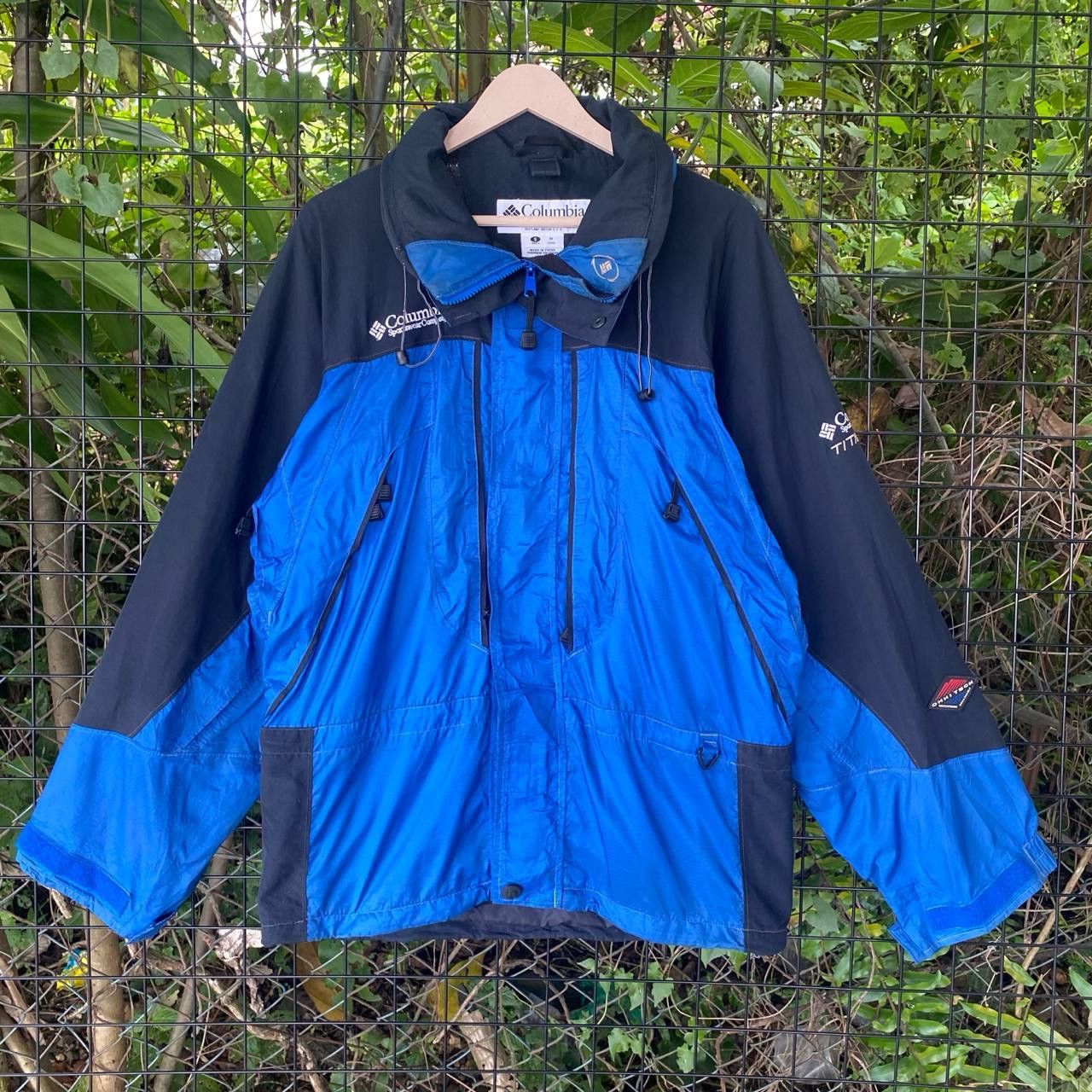 Columbia Vtg Colombia Sportwear OmniTech Jacket Size US S / EU 44-46 / 1 - 1 Thumbnail