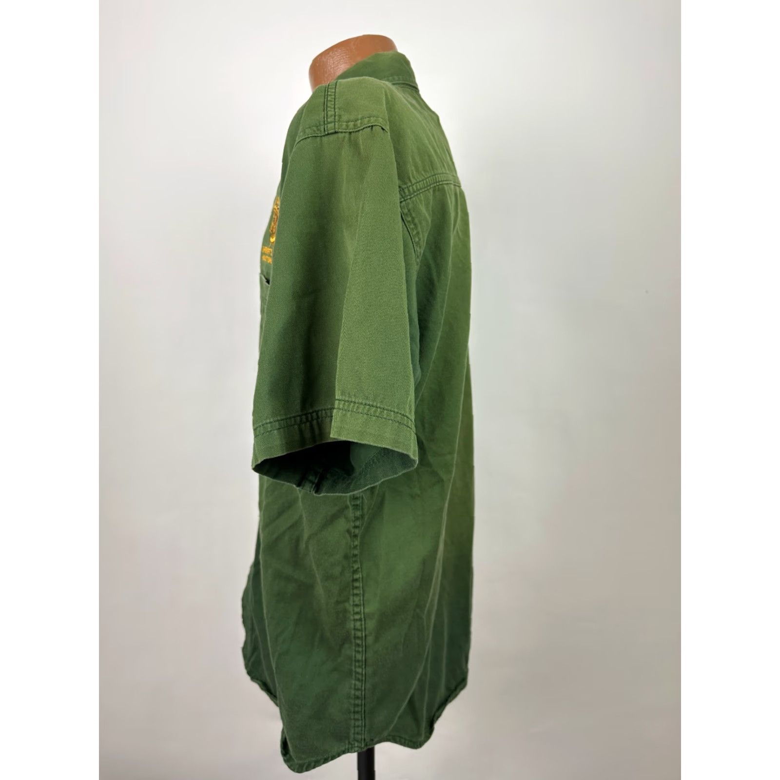 Olive VINTAGE Police Shirt Sheriff Badge Button-Down Olive Green M Men Cotton Twill Embroidered 90s Sheriff Department Flag Accent, US Styling Size US M / EU 48-50 / 2 - 7 Thumbnail