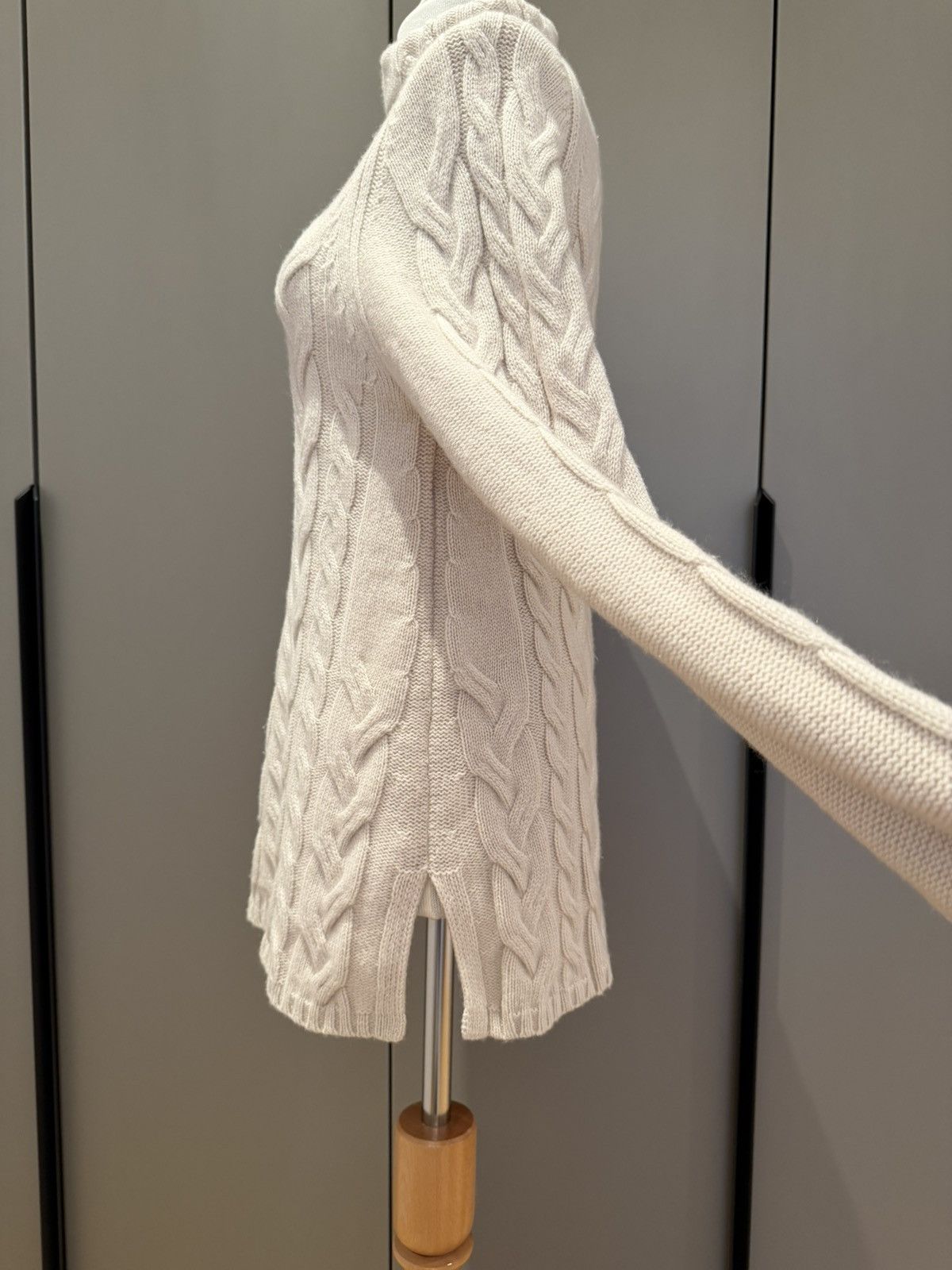 Max Mara Cashmere and wool sweater, Max Mara Size M / US 6-8 / IT 42-44 - 7 Thumbnail
