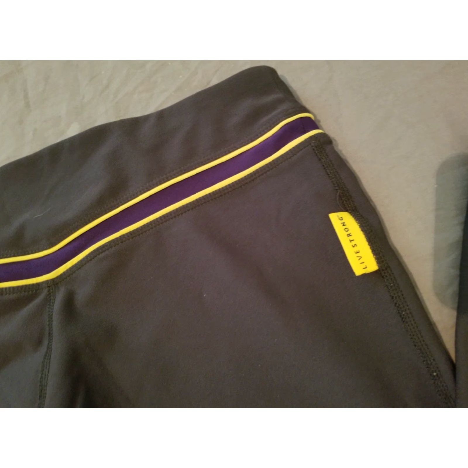 Nike **Womens Nike Gray S Size Athletic Sweatpants** User: **Womens Nike Gray S Sweatpants** Size 28" / US 6 / IT 42 - 2 Thumbnail
