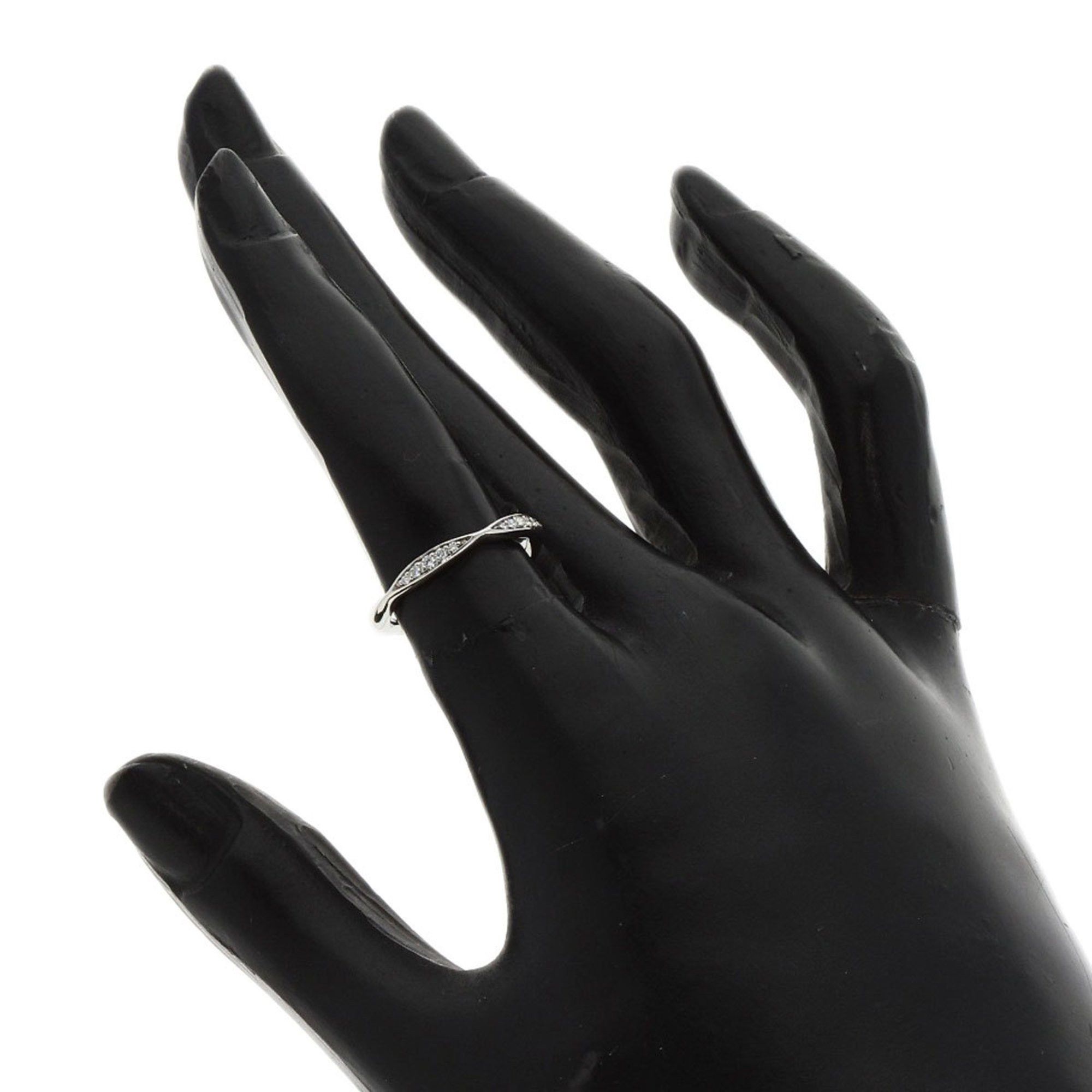 image of Chanel Camélia Ring in Silver, Women's