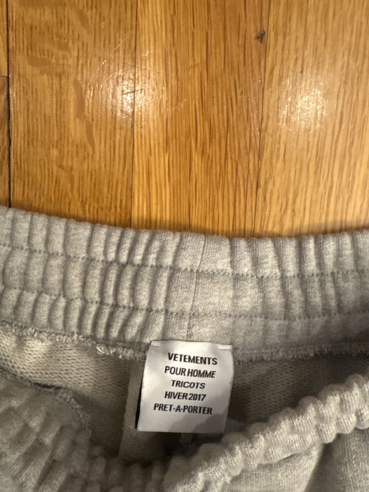 Vetements SOLD Vetements AW17 Eleven Inch Gun Club Sweatpants Size S Size US 28 / EU 44 - 3 Thumbnail