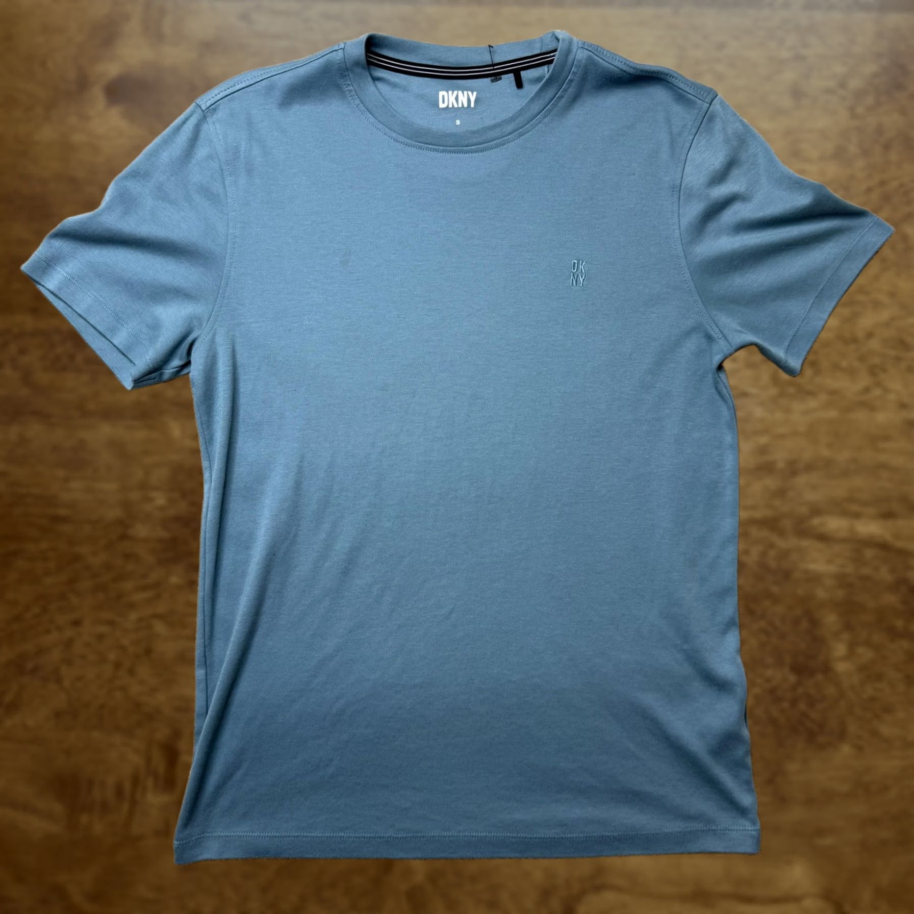 DKNY DKNY Shirt Mens Small Blue Logo Crew Neck Tagless Casual Tee T-Shirt Top Size US S / EU 44-46 / 1 - 1 Thumbnail