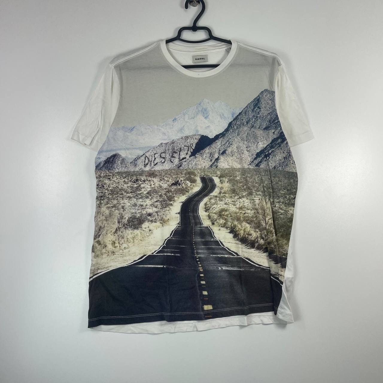 Diesel Diesel Desert Road Landscape Graphic T-Shirt Size US L / EU 52-54 / 3 - 1 Thumbnail
