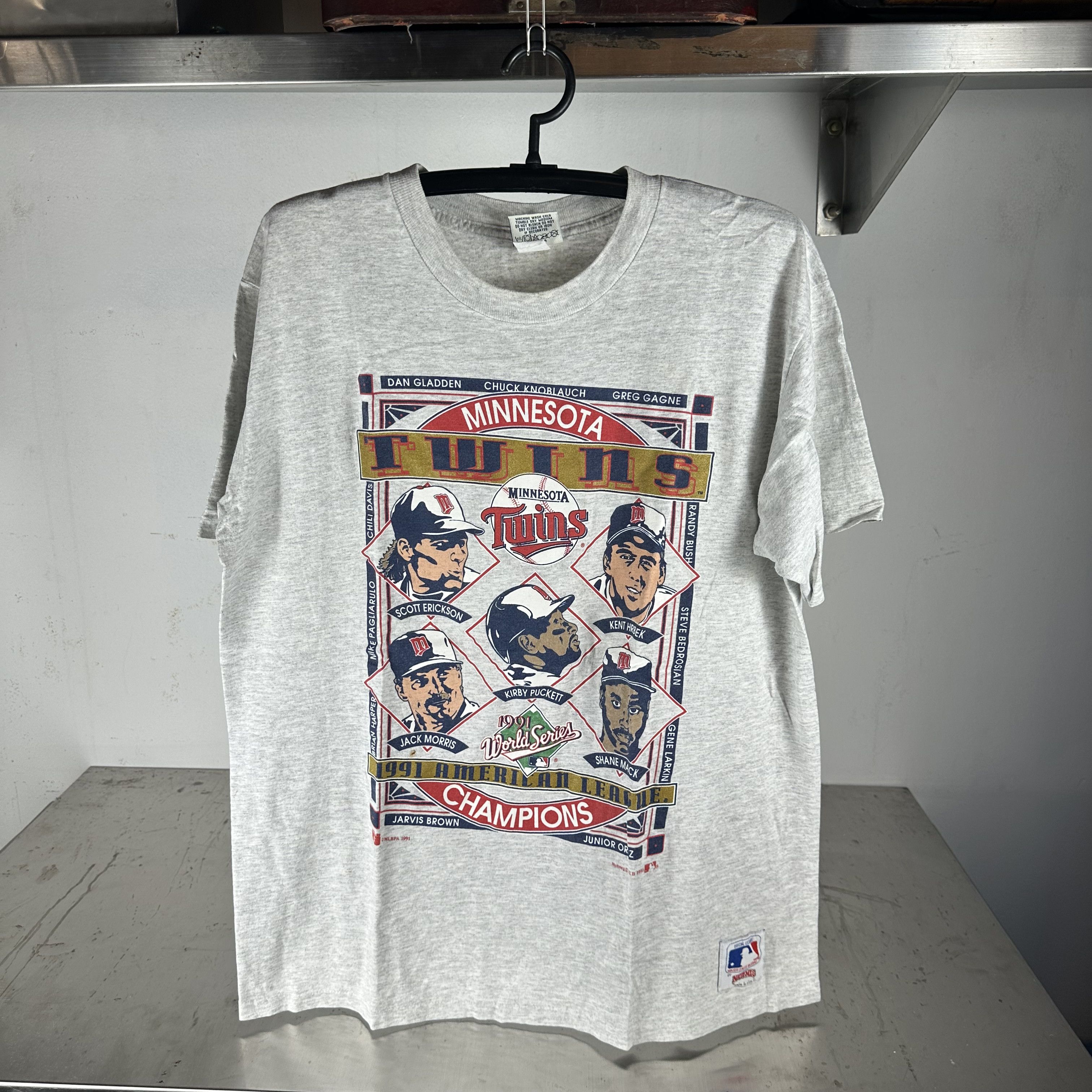 Vintage ​1991 Minnesota Twins MLB Champions Nutmeg XL T-shirt Size US XL / EU 56 / 4 - 1 Thumbnail