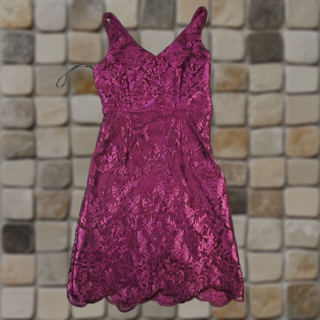 Lulus VINTAGE Lulus Dress Womens XS Purple Floral Lace Blouson Sleeveless V-Neck Short Party Cocktail Wedding Size XS / US 0-2 / IT 36-38 - 1 Thumbnail