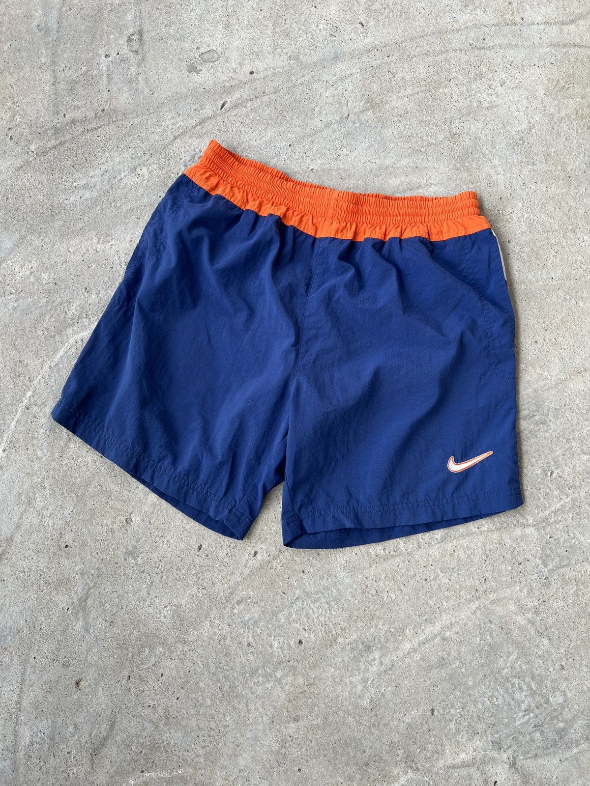Nike Nike Vintage Shorts Size US 32 / EU 48 - 1 Thumbnail