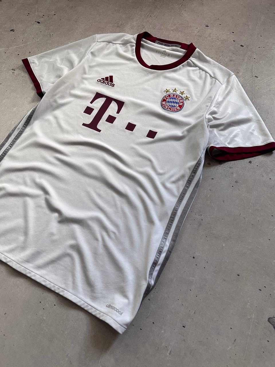 Adidas Adidas Bayern Munich 2016-17 Soccer Home Jersey Football Size US M / EU 48-50 / 2 - 2 Thumbnail