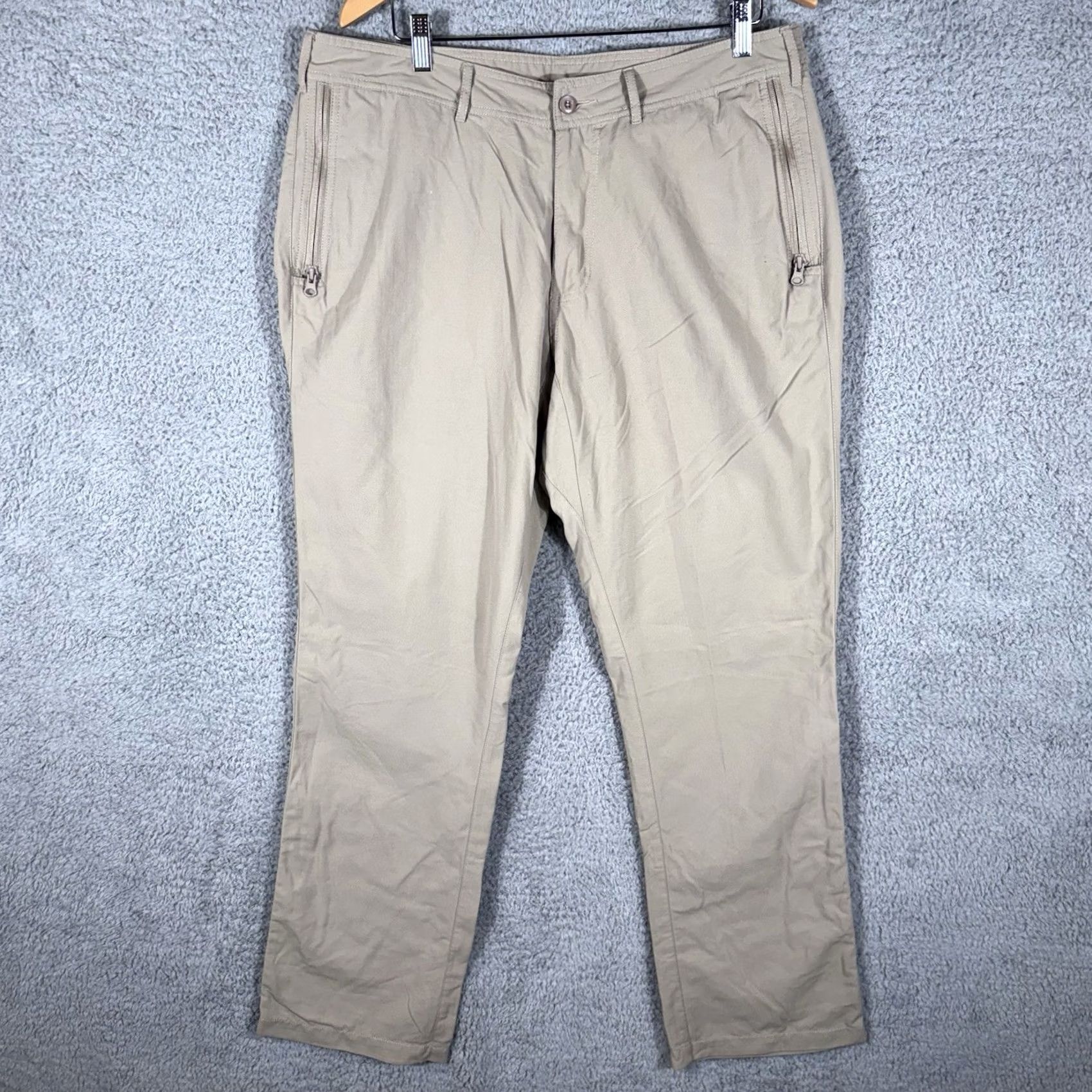 Vintage Clothing Arts Pants Mens 36x32 Beige Nylon Travel Pockets Slim/Regular Straight Cargo Pocket Trousers Vintage: No? Size US 36 / EU 52 - 2 Thumbnail