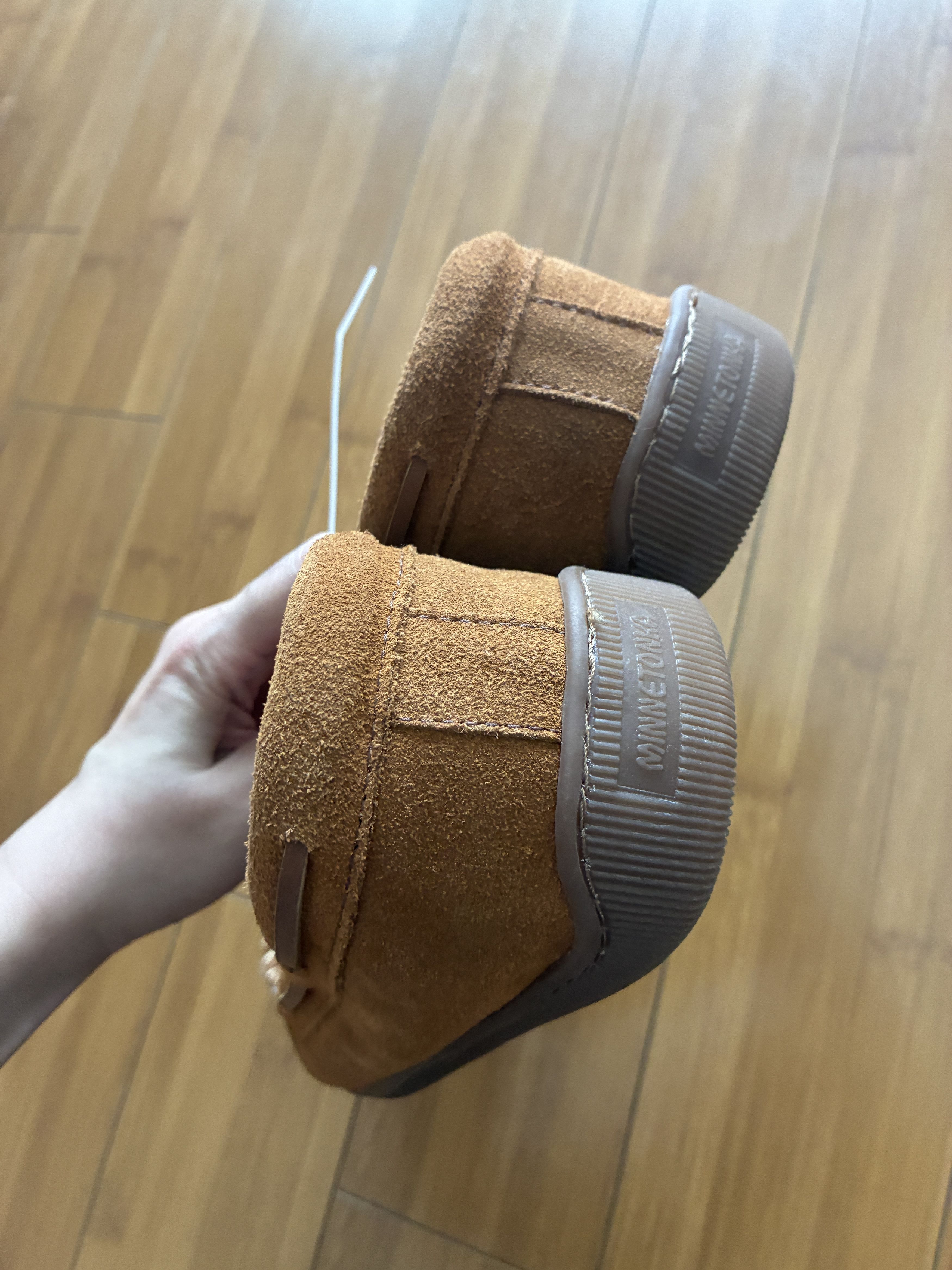Minnetonka Minnetonka Men's Pile Lined Hardsole Slipper 10 Size US 10 / EU 43 - 3 Thumbnail