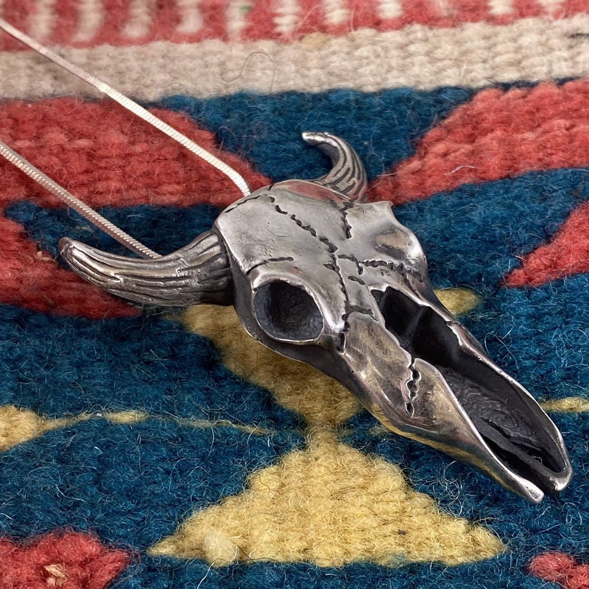 KAPITAL X NAVAJO VTG STERLING SILVER LONGHORN STEER SKULL CHUNKY NECKLACE