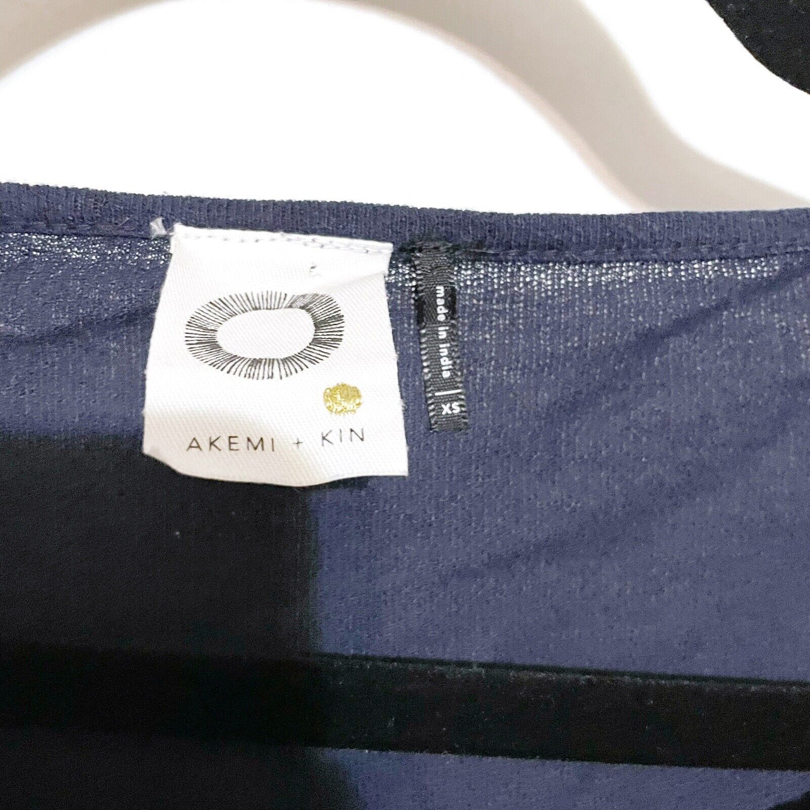 Anthropologie Anthropologie Akemi Kin Top Crochet Embroidered Navy Blue XS Size XS / US 0-2 / IT 36-38 - 2 Thumbnail