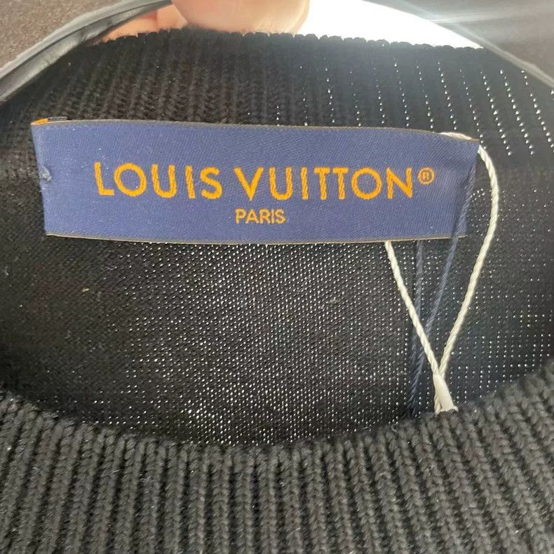Louis Vuitton Louis Vuitton Pin embroidered short sleeve Size US S / EU 44-46 / 1 - 4 Thumbnail