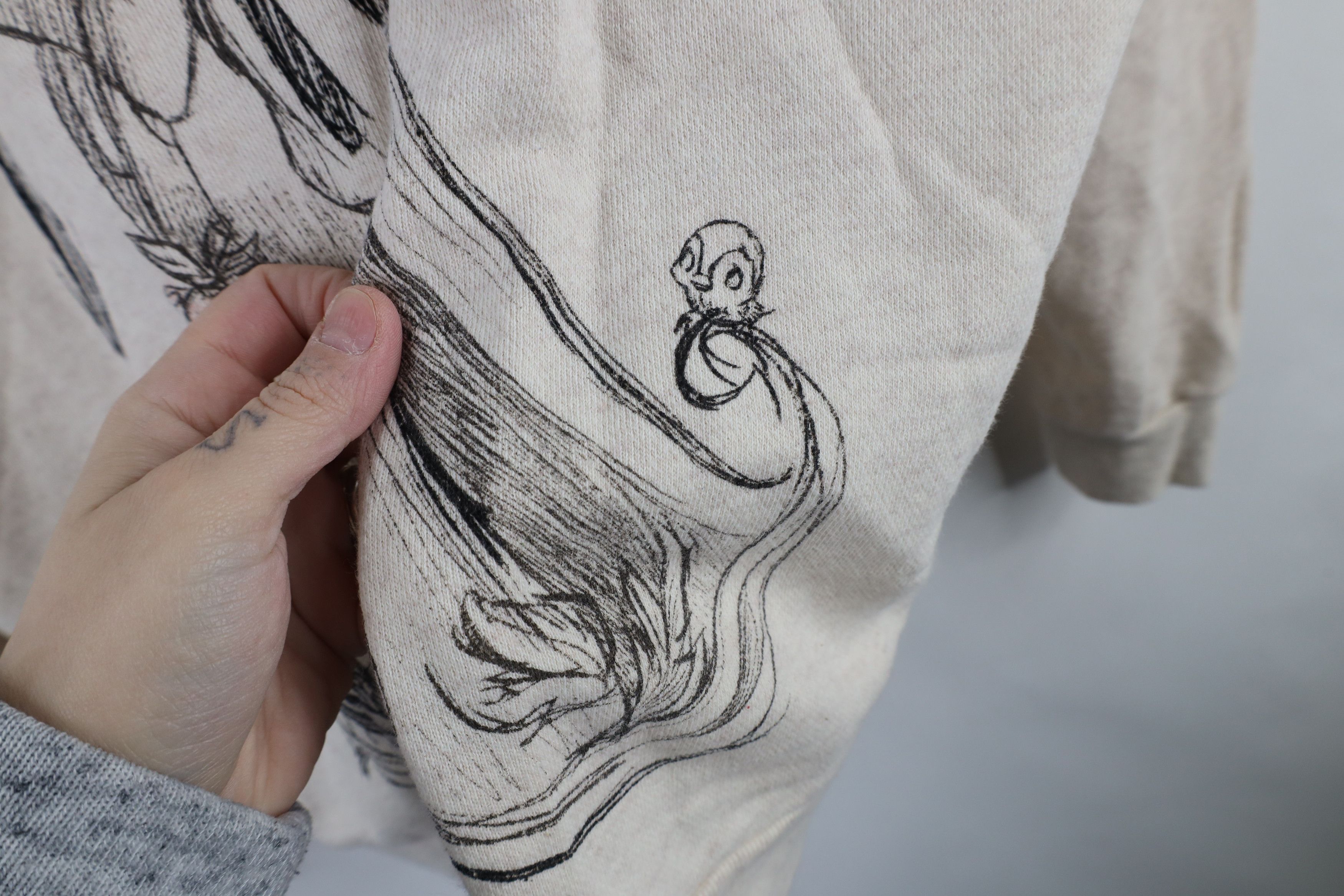 Disney × Vintage Vintage Disney of Snow White Movie Crewneck Sweatshirt Beige Size XXL / US 16-18 / IT 52-54 - 6 Thumbnail