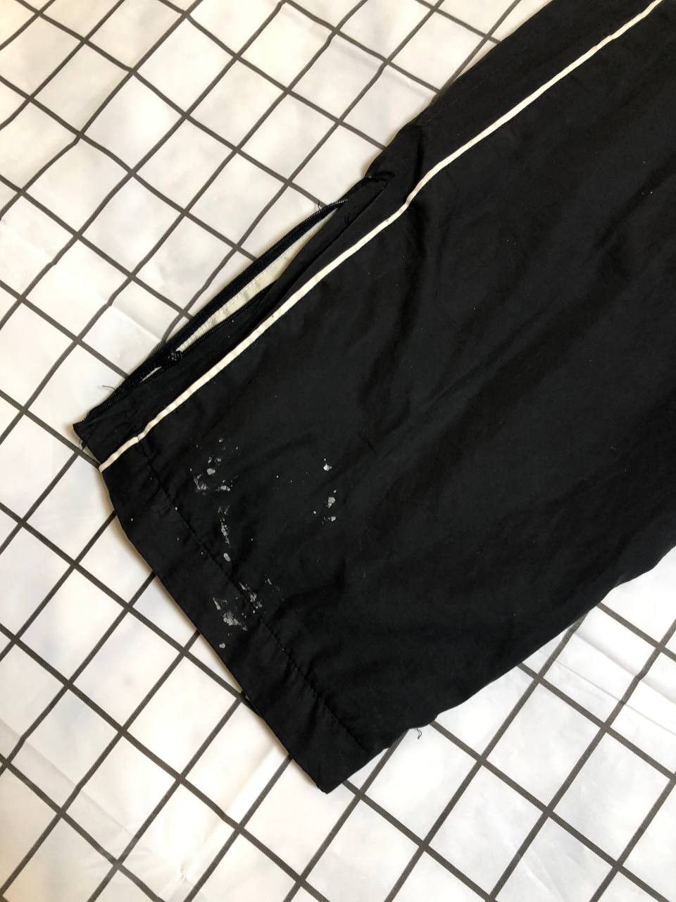 Nike Vintage Nike Track Pants 00s Nylon Swoosh Y2K Size US 32 / EU 48 - 2 Thumbnail