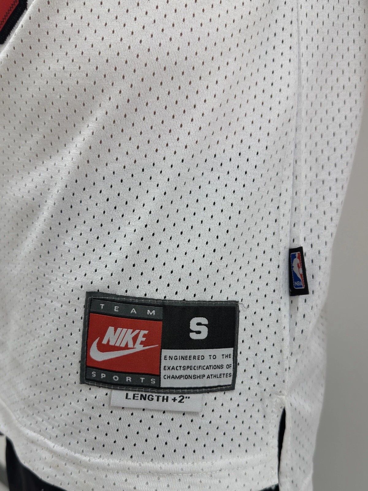 Nike Vintage Michael Jordan Jersey Chicago Bulls White Nike Mens Size US S / EU 44-46 / 1 - 11 Thumbnail
