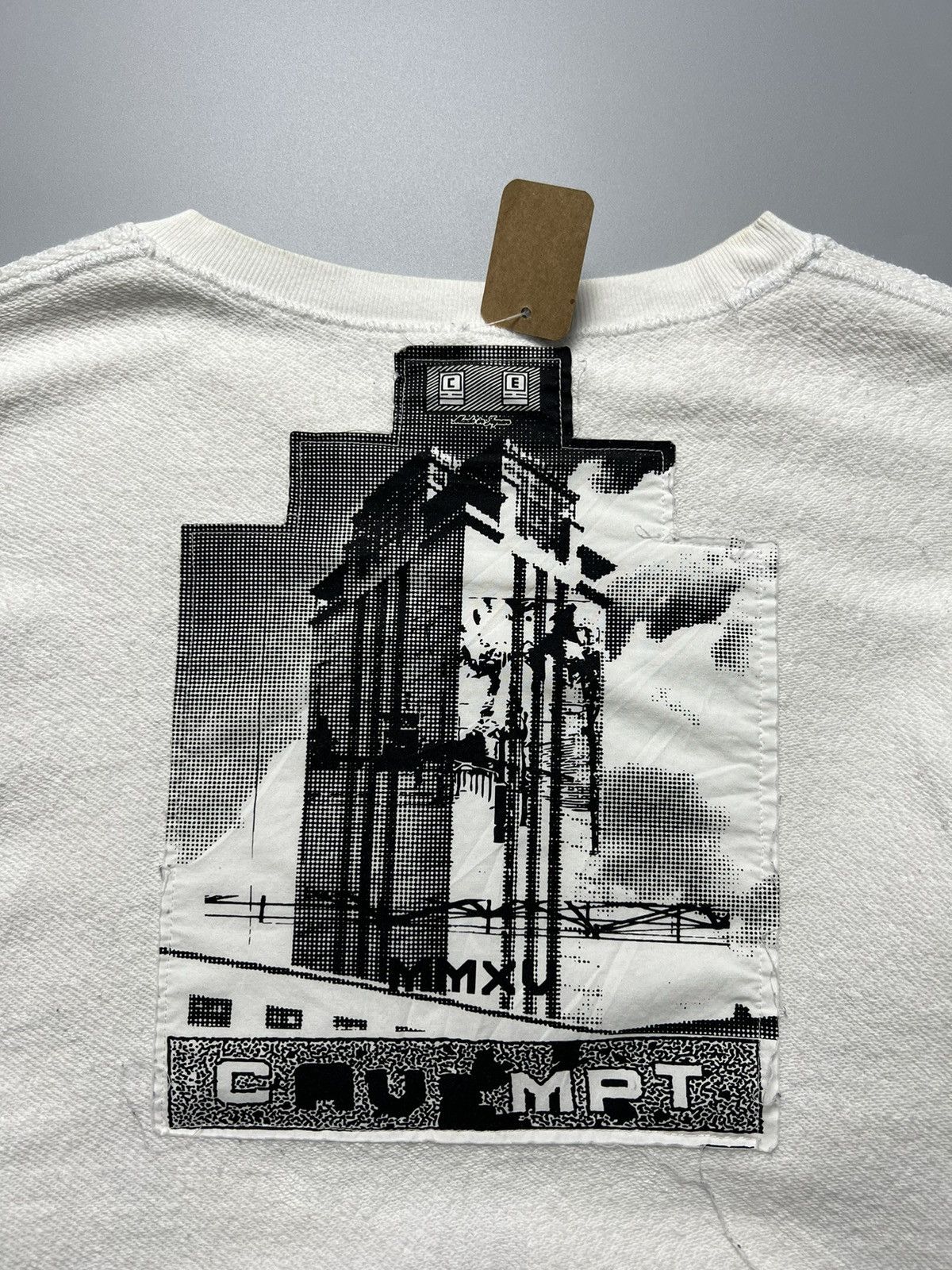 Cav Empt Cav Empt Crewneck "Embrace The Rain Art" Size US M / EU 48-50 / 2 - 9 Thumbnail
