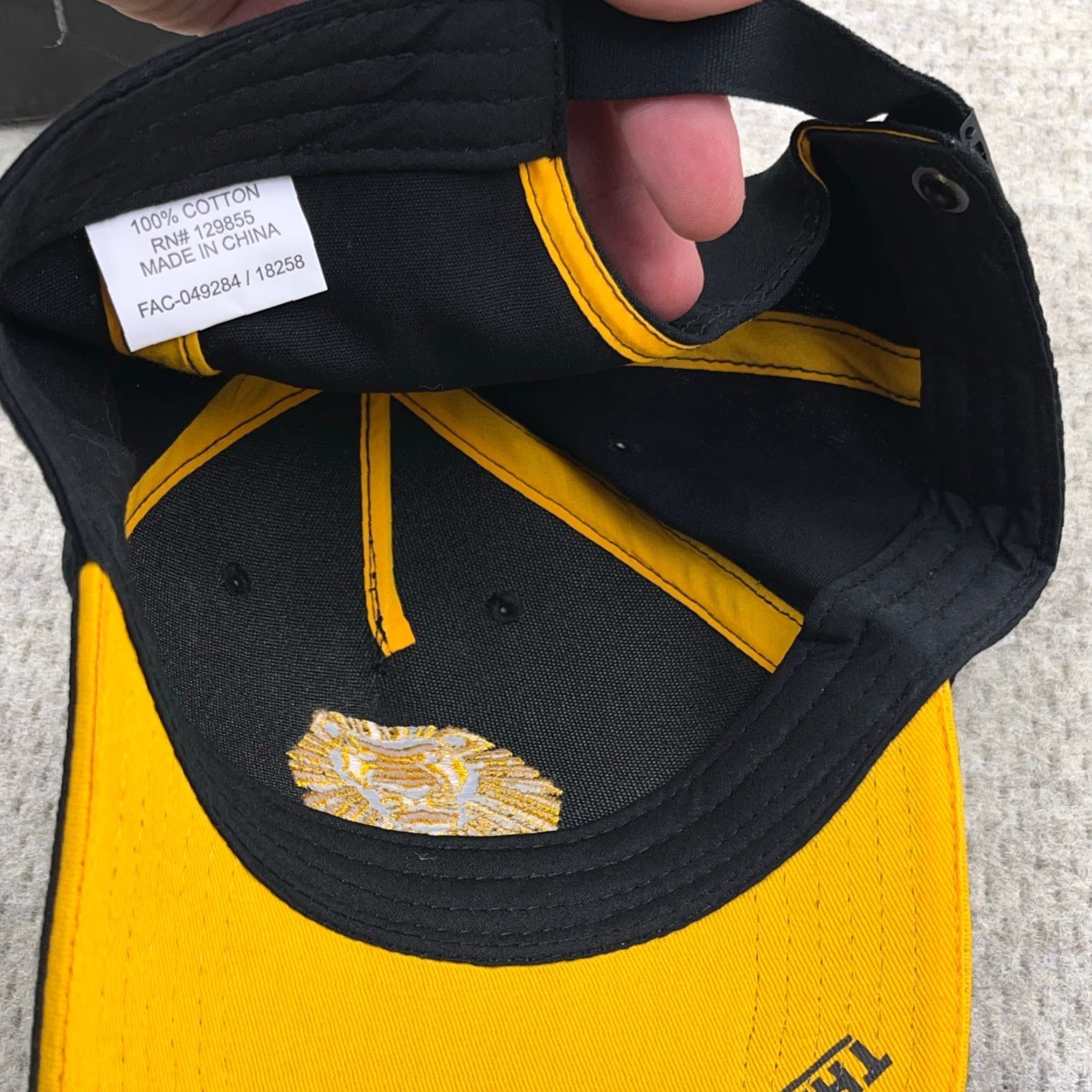 Disney Disney The Lion King Hat Cap Strap Back Adjustable Adult One Size Black Twill Baseball Cap Men Casual Vintage-Style 90s Retro Cartoon Logo Size ONE SIZE - 7 Thumbnail