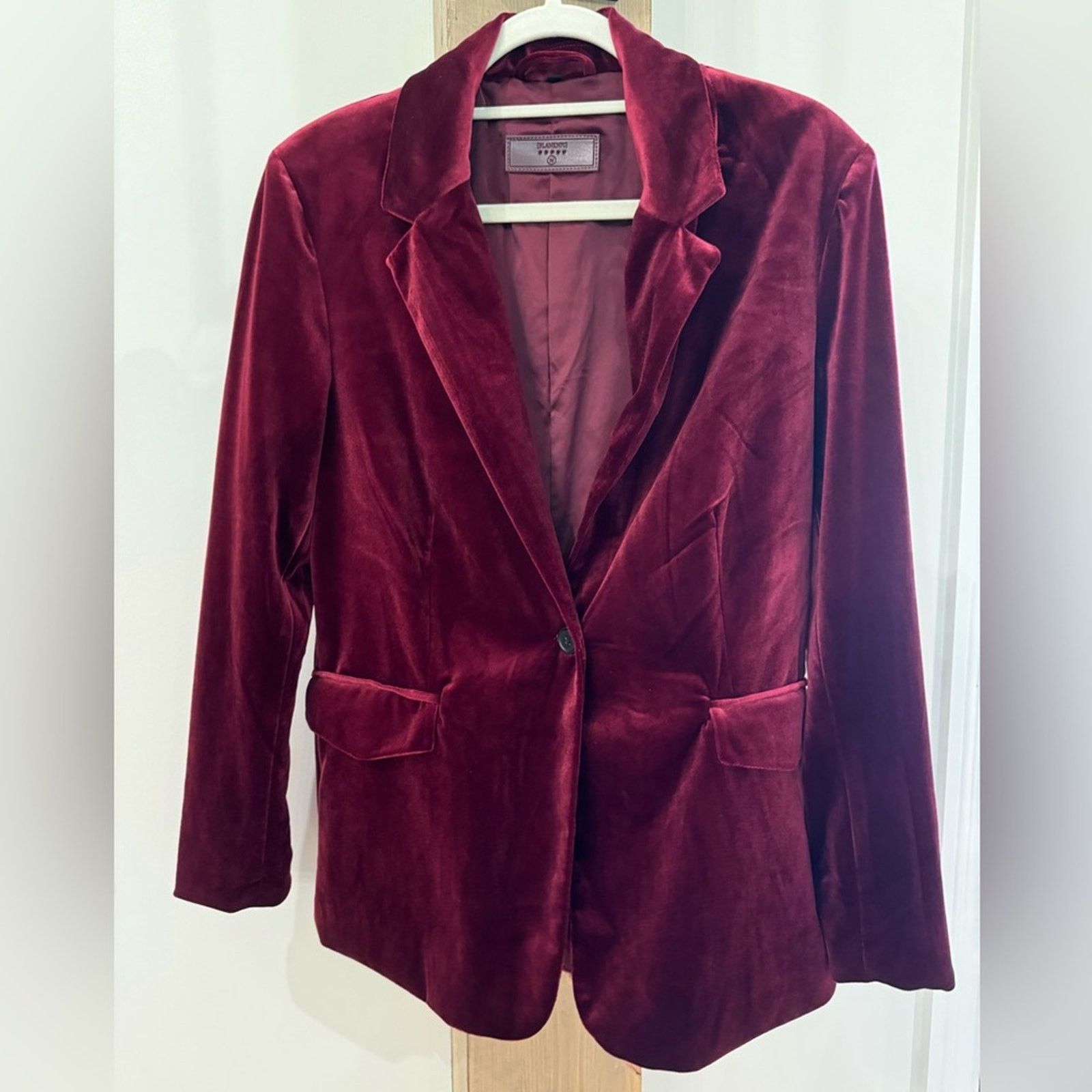 BLANKNYC Blank nyc red velvet blazer Classic single button medium Size M / US 6-8 / IT 42-44 - 2 Thumbnail