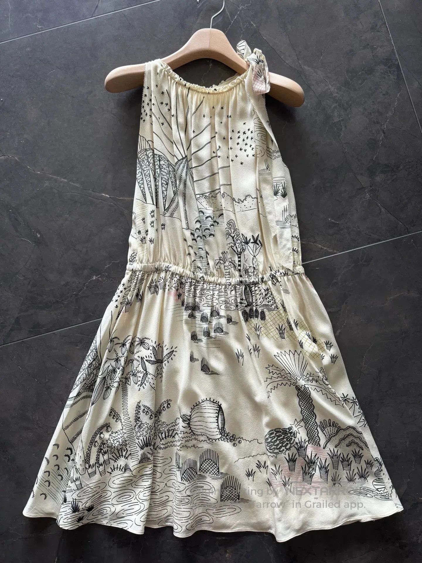 Valentino Valentino Silk Sleeveless Dress. Size US M / EU 48-50 / 2 - 1 Thumbnail