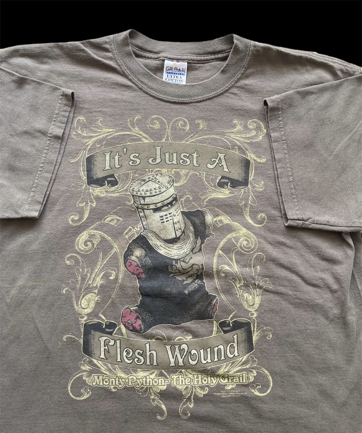 Vintage Vintage 2006 Monty Python And The Holy Grail Movie tee Size US L / EU 52-54 / 3 - 1 Thumbnail
