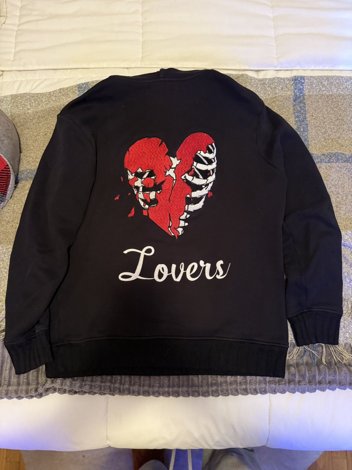 Amiri Amiri 'Lovers' Embrodiered Hoodie Size US XL / EU 56 / 4 - 2 Thumbnail