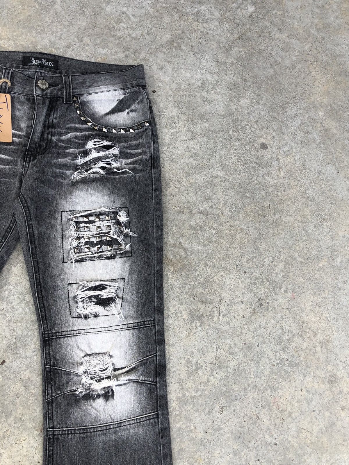 Who Decides War Japanese LOWBOX Flared Jeans Distressed Jeans Size US 30 / EU 46 - 5 Thumbnail