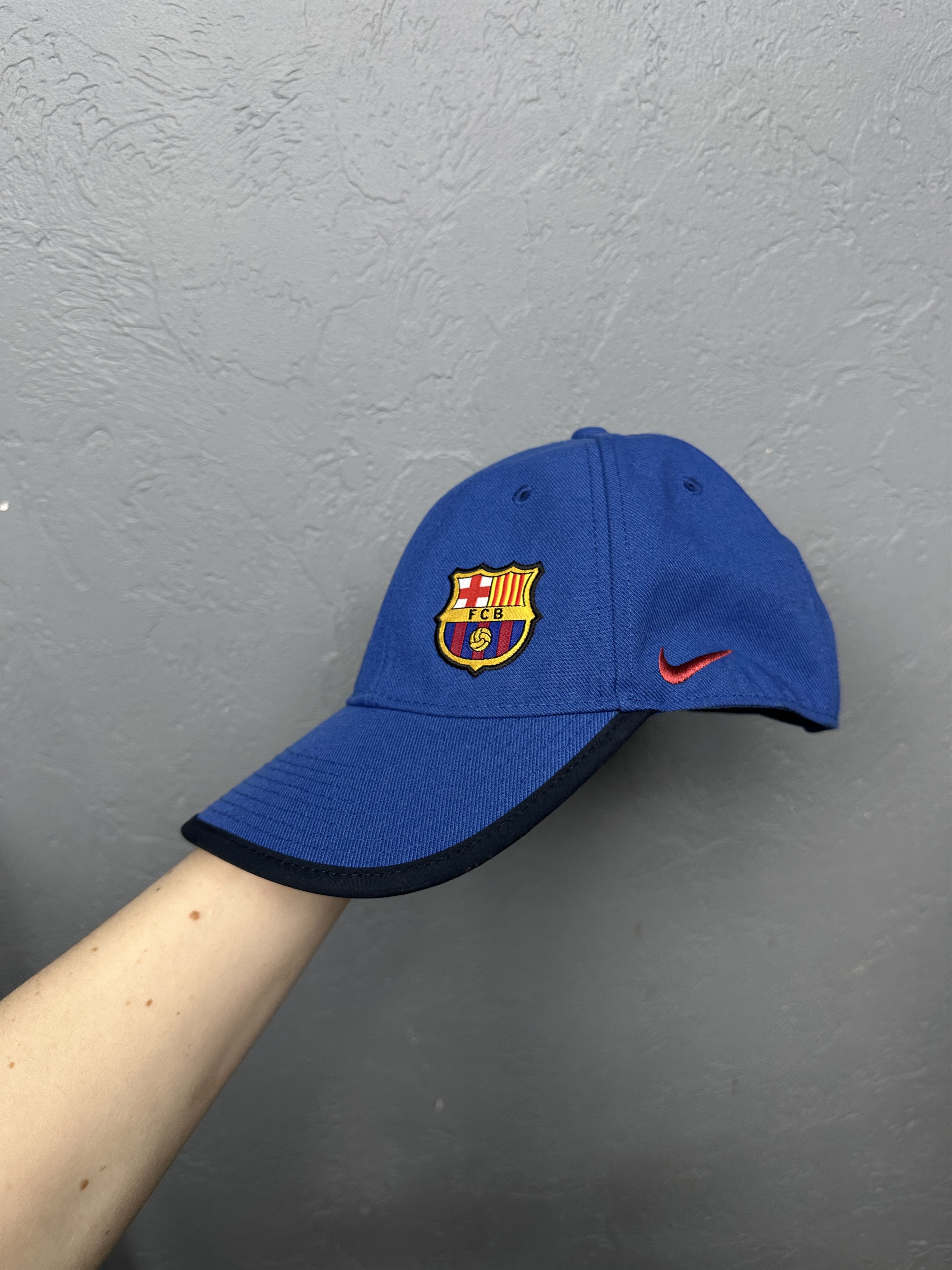 Nike Nike F.C. Barcelona Vintage Mens Hat Cap Size ONE SIZE - 3 Thumbnail