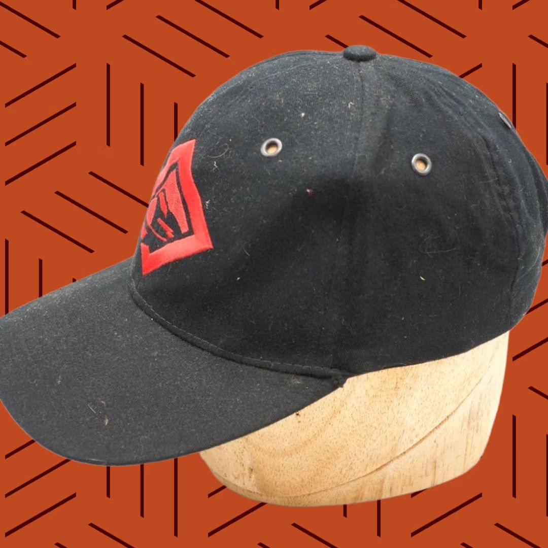 Vintage VINTAGE Marlboro Unlimited Strapback Trucker Hat Cap Hat Marlboro Size ONE SIZE - 1 Thumbnail