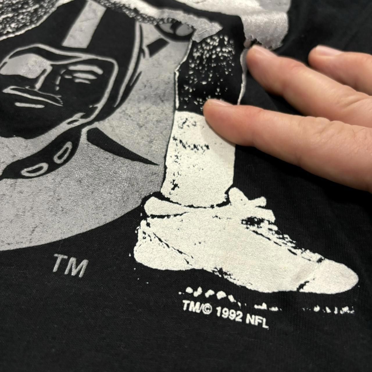 Designer Vintage Los Angeles Raiders All Over Print T Shirt Waves 90s Size US XL / EU 56 / 4 - 3 Thumbnail