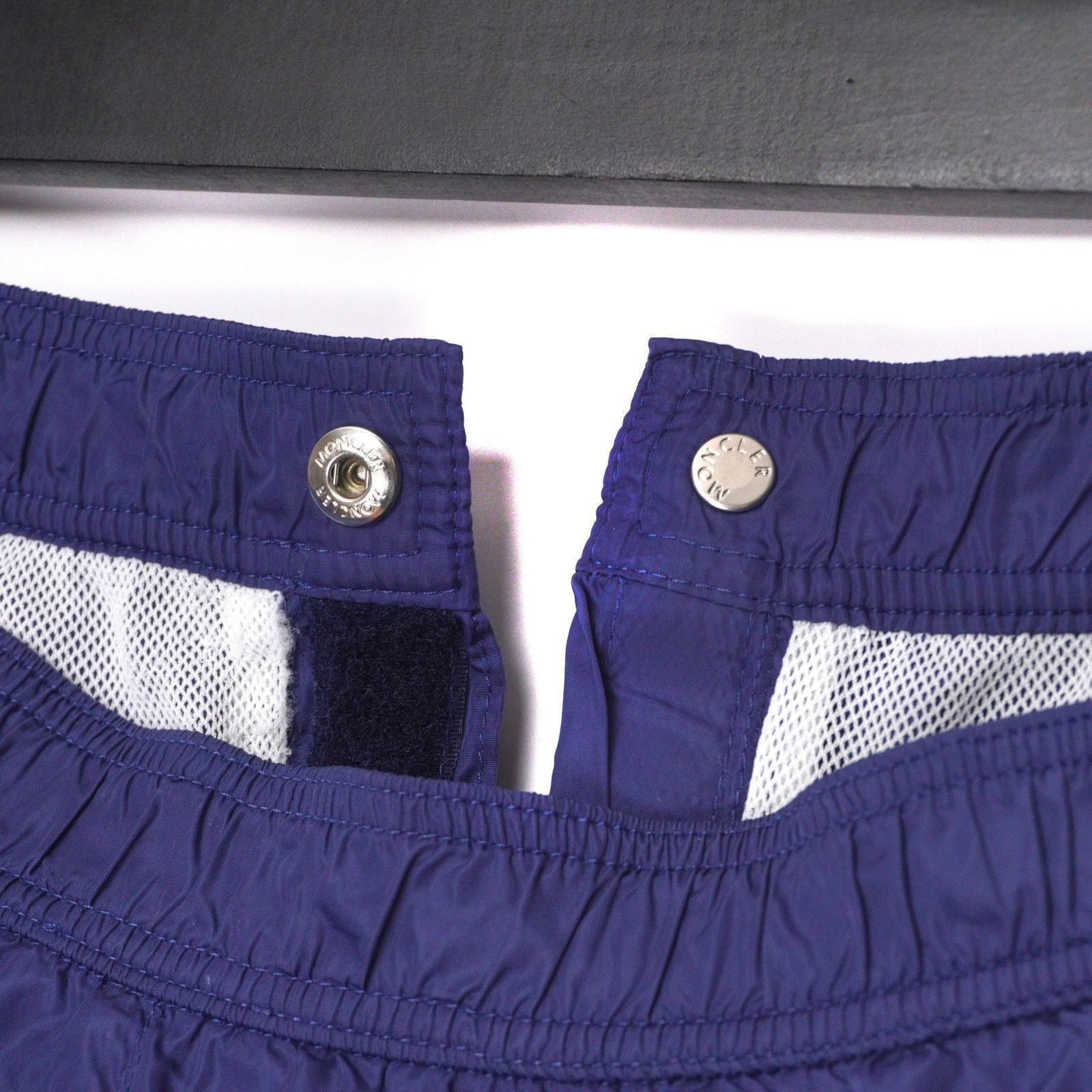 Moncler Moncler Solid Nylon Logo Boxer w/ Stripe Shorts Size US 32 / EU 48 - 5 Thumbnail