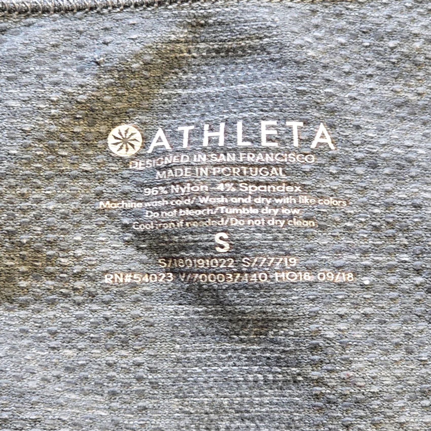 Athleta Athleta Top Women Size Small Gray Nylon Stretchy Textured Performance Athletic Shirt Girls Mens Womens Size S / US 4 / IT 40 - 4 Thumbnail