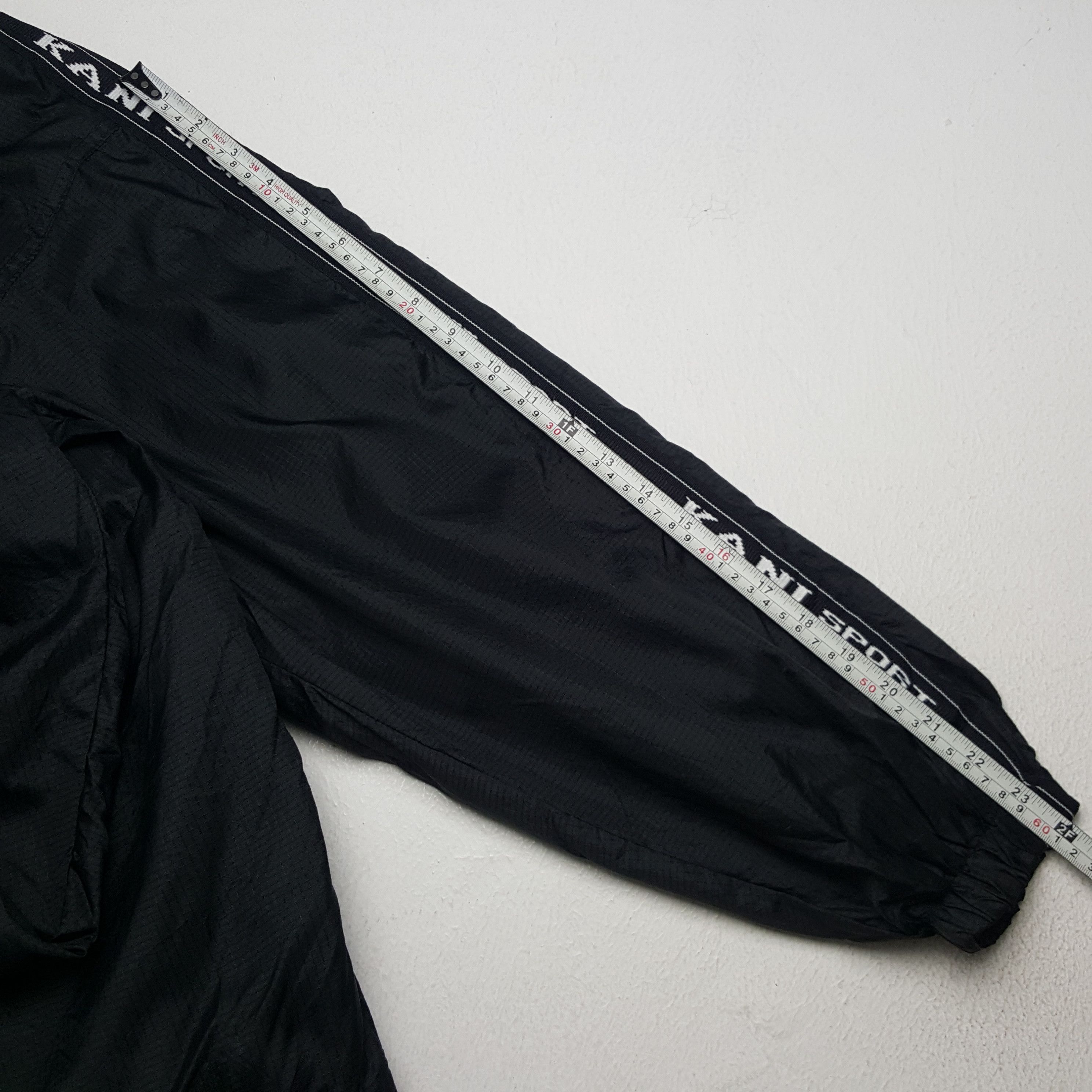 Karl Kani × Vintage Vintage Kani Sport Outdoor Style Windbreaker Jacket Size US L / EU 52-54 / 3 - 7 Thumbnail