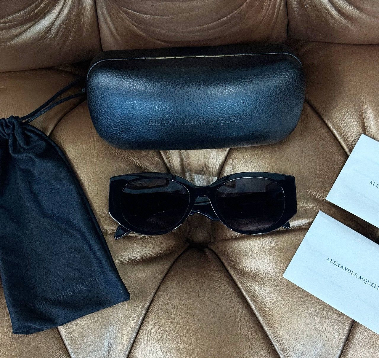 Alexander McQueen Alexander McQueen Red Graffiti Logo Sunglasses AM0330S 002 Size ONE SIZE - 2 Thumbnail