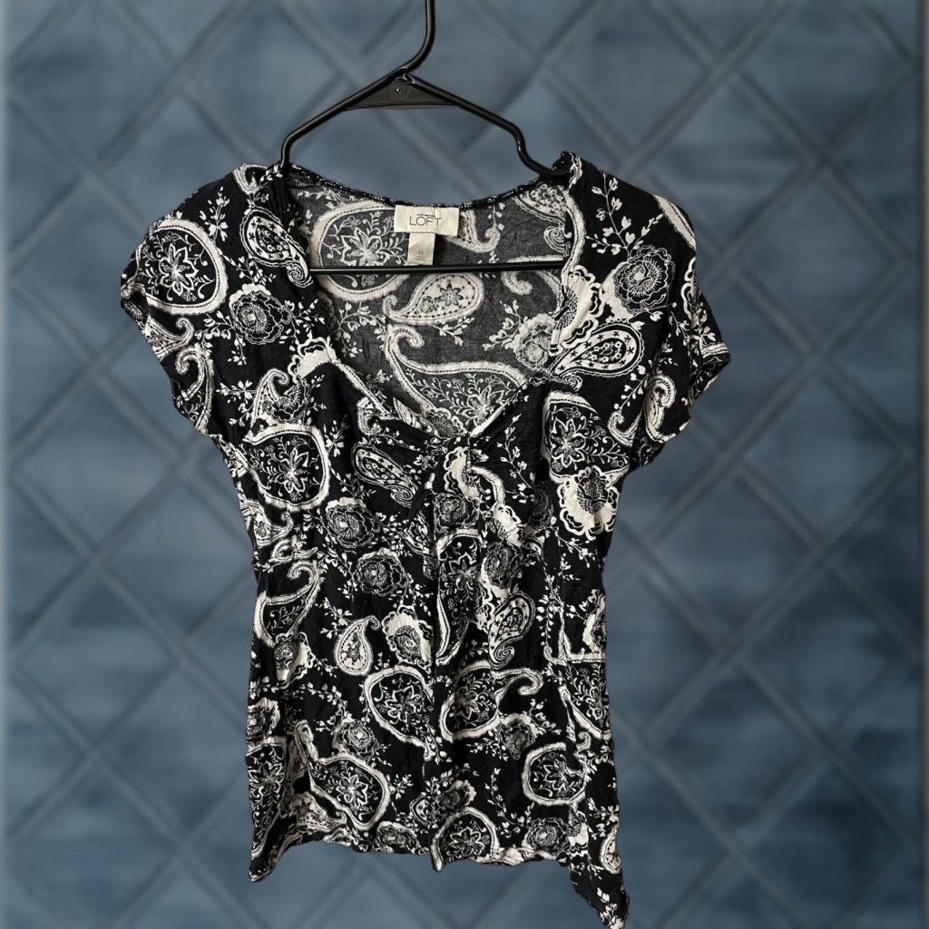 Loft Loft Blouse Shirt Women's Short Sleeve V-Neck Floral Black Size M Size M / US 6-8 / IT 42-44 - 1 Thumbnail
