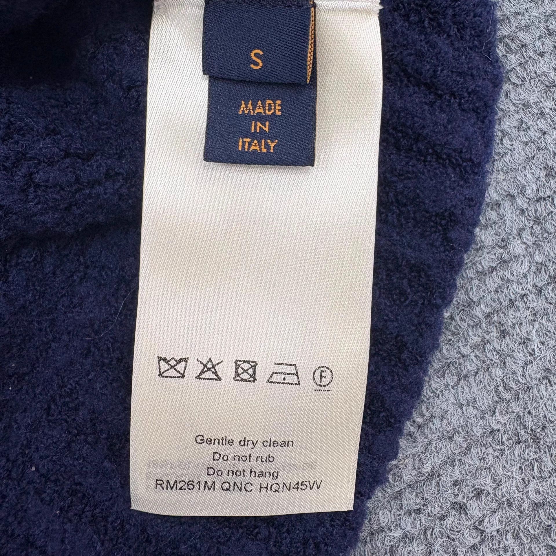 Louis Vuitton LV Intarsia Logo Teddy Sweater Navy S NWT Size US S / EU 44-46 / 1 - 8 Thumbnail