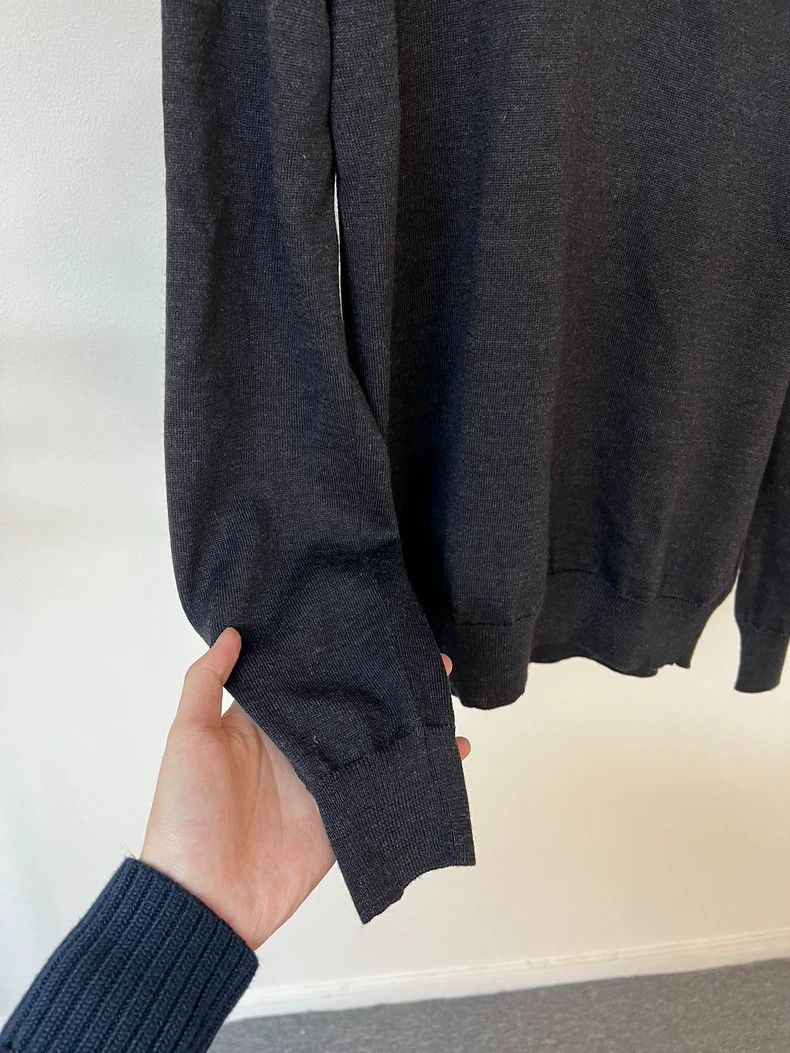 Helmut Lang HELMUT LANG Knitted V-neck sweater Size US S / EU 44-46 / 1 - 4 Thumbnail