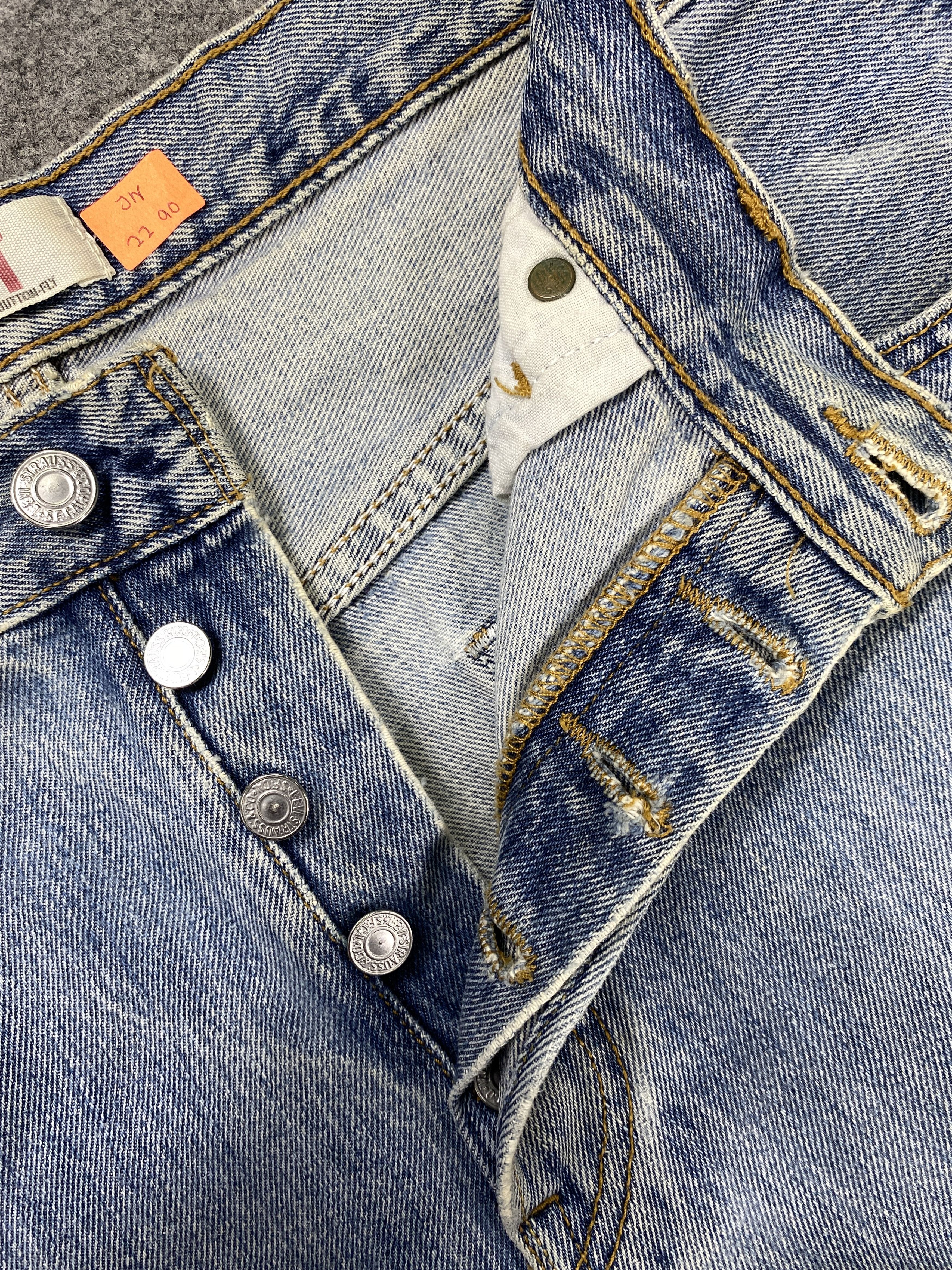 Levi's Blue Vintage Levi's 501 Jeans 31x30.5 Denim -JN2290 Size US 31 - 6 Thumbnail