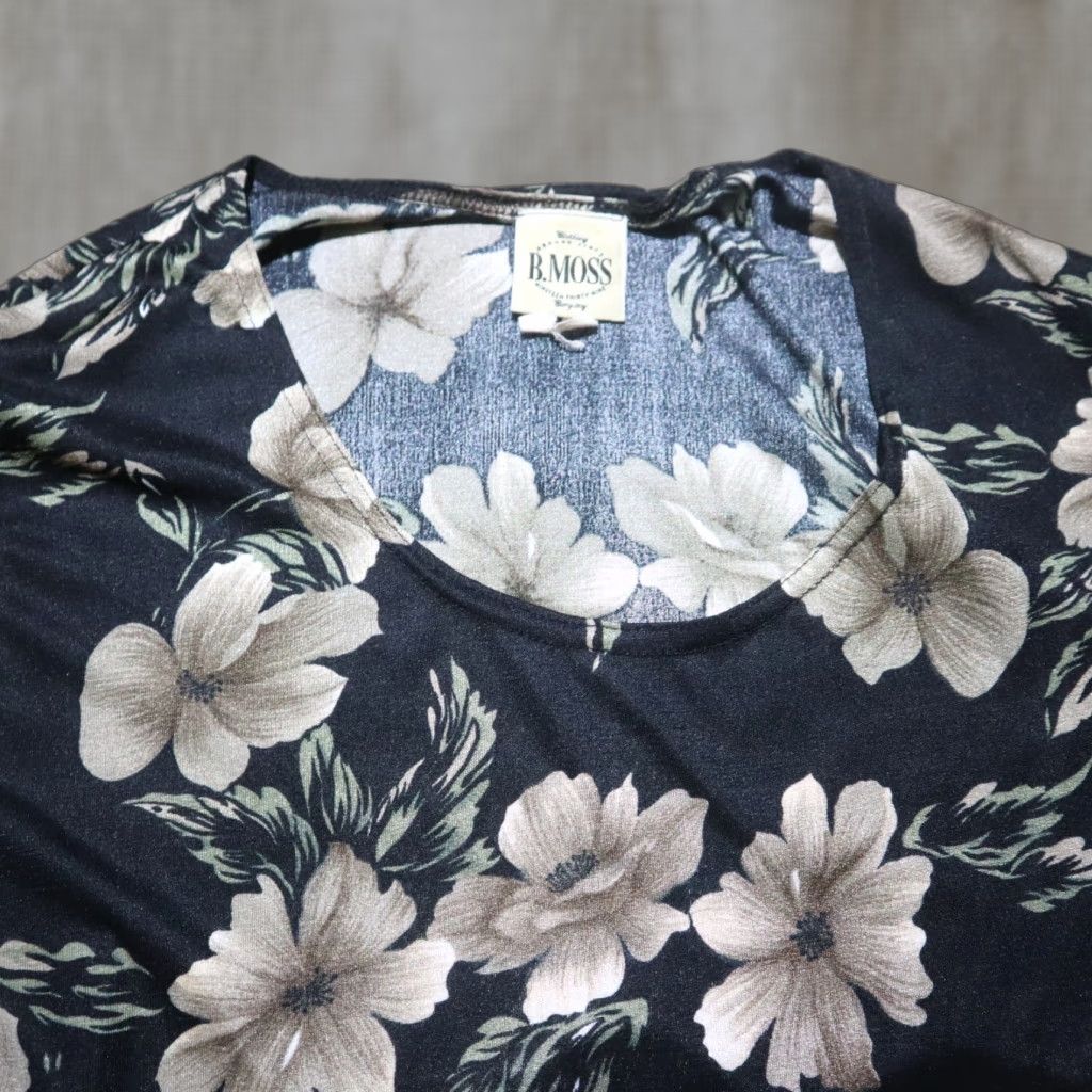 Vintage B. Moss Shirt Women's Size M Black Floral Square Neck 3/4 Sleeve Brown on Black Shirt Top Half Sleeve Flower Vintage No Size M / US 6-8 / IT 42-44 - 1 Thumbnail