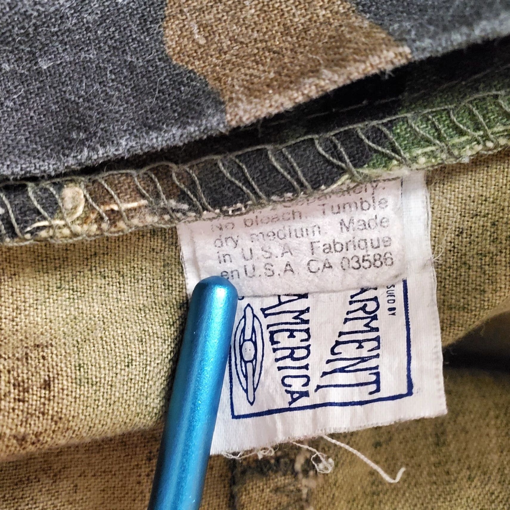 Vintage VINTAGE Cabela's Camouflage Pants Mens 35x33 Green Woodland Cotton 70s USA Cargo Pants Mens Size US 35 - 6 Thumbnail