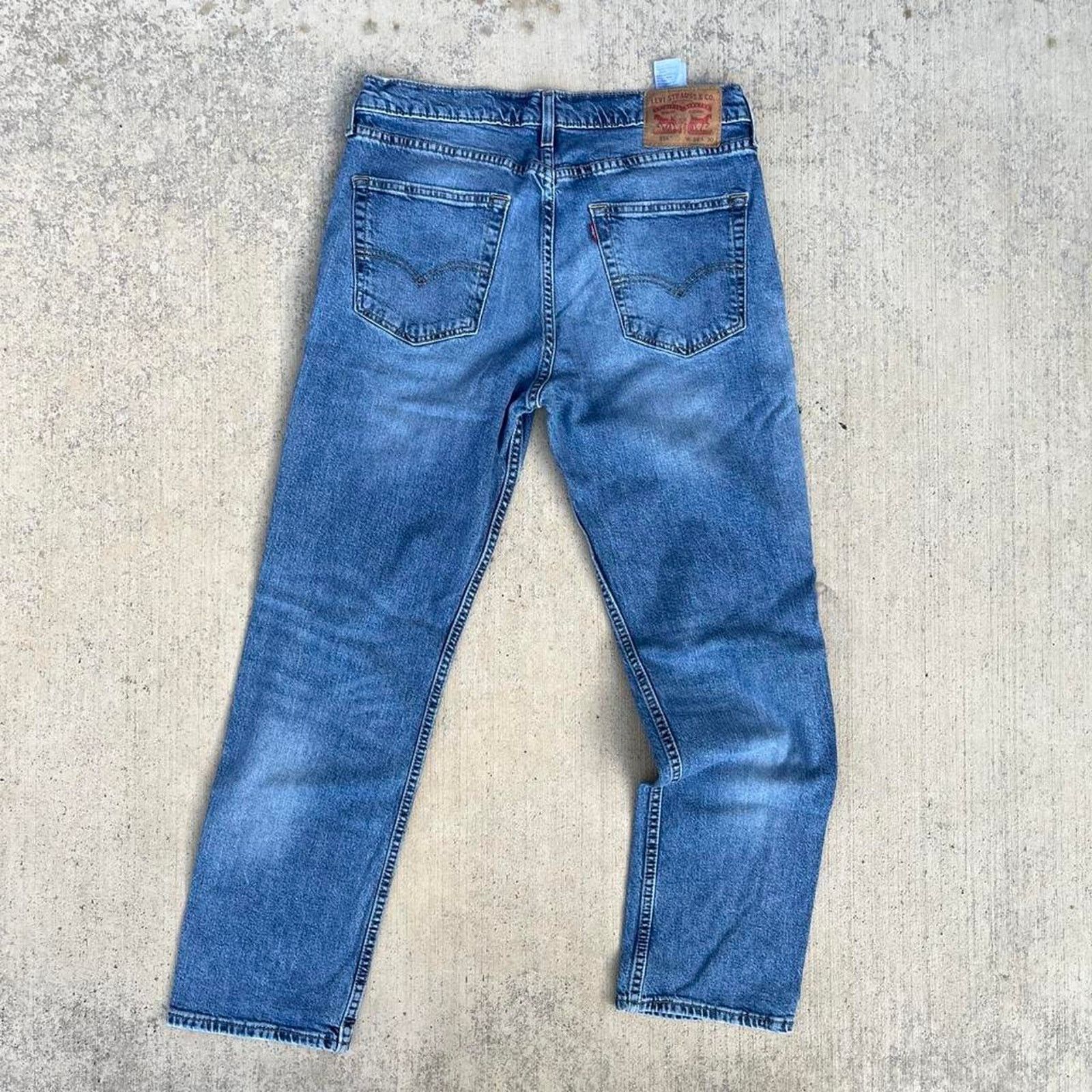 Levi's 514 Factory Whispering Medium Blue Rinse Denim Wash EUC Size US 34 / EU 50 - 3 Thumbnail